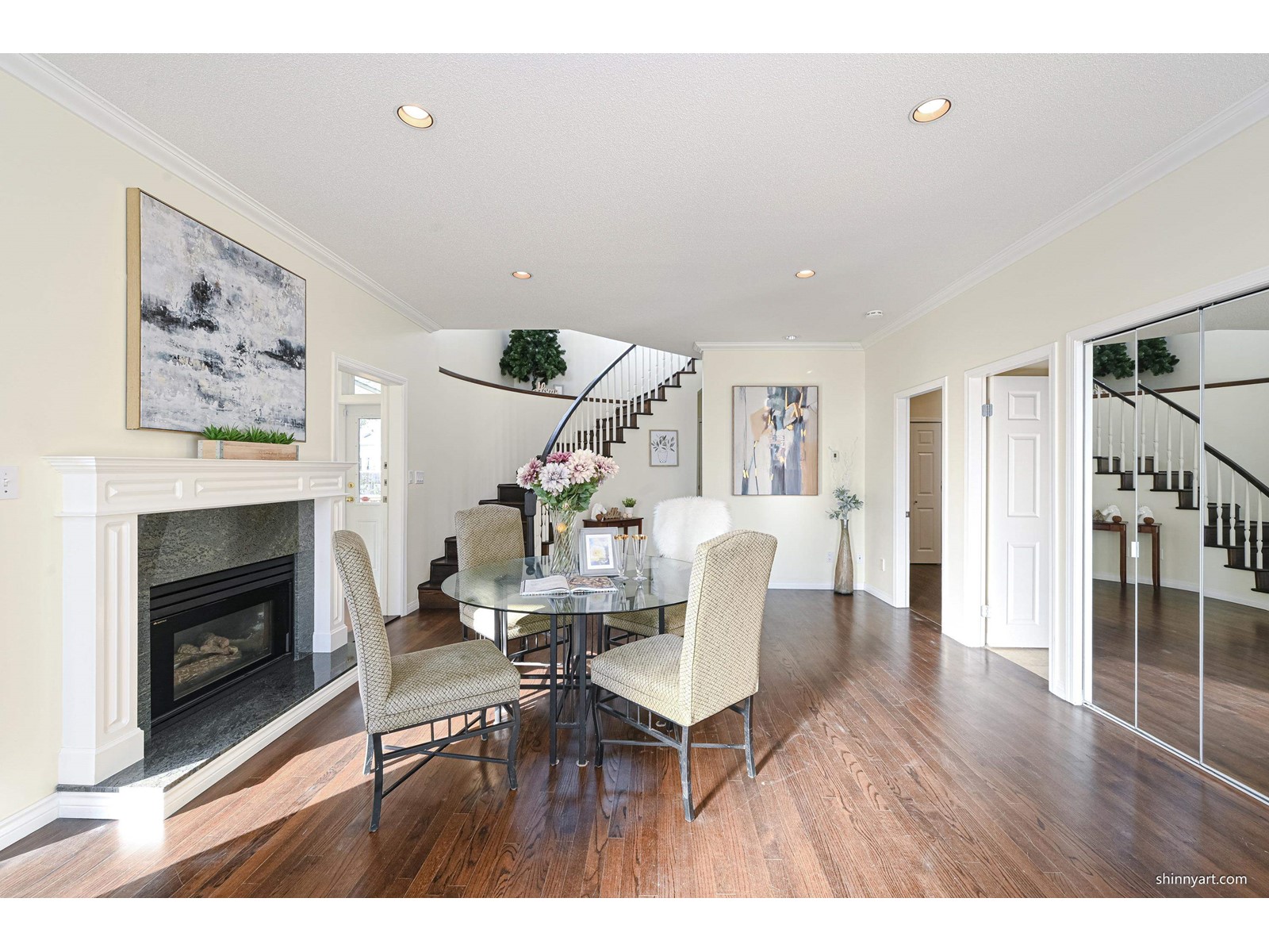 1159 Inglewood Avenue, West Vancouver, British Columbia  V7T 1Y4 - Photo 3 - R2773057