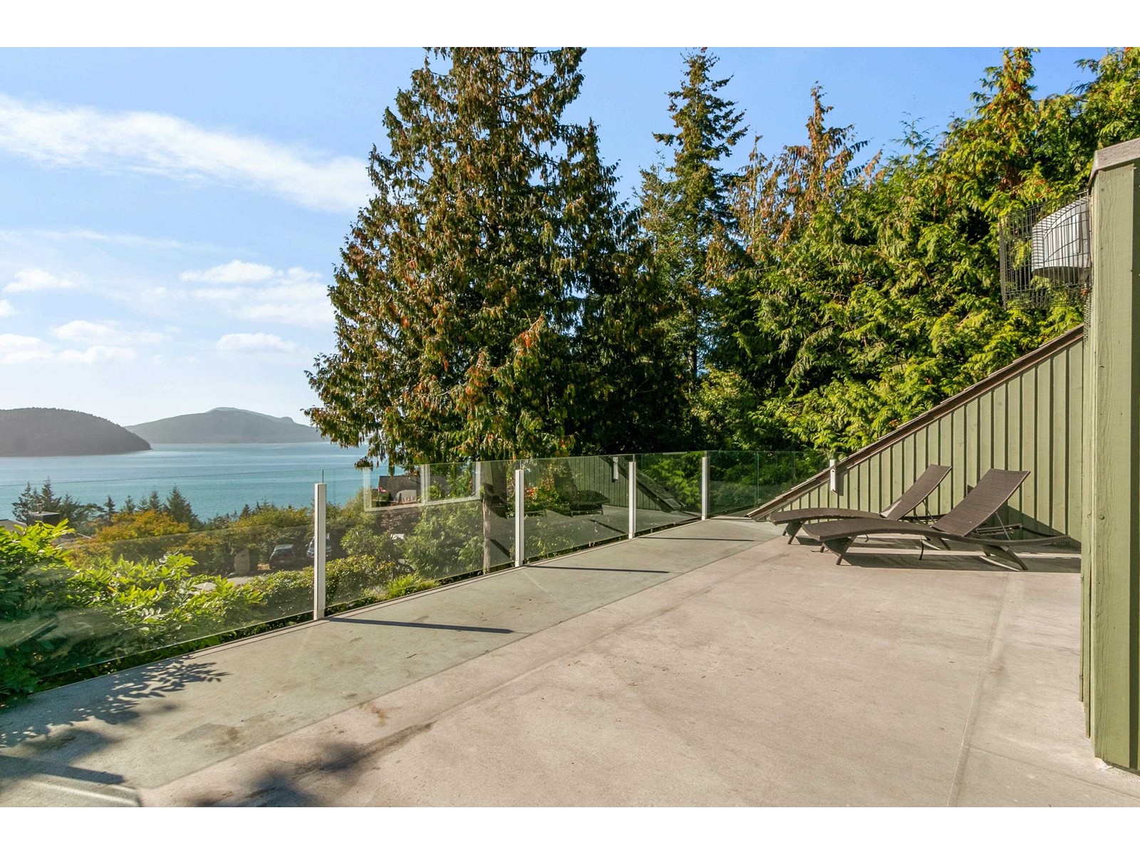 45 Sweetwater Place, Lions Bay, British Columbia  V0N 2E0 - Photo 25 - R2772437