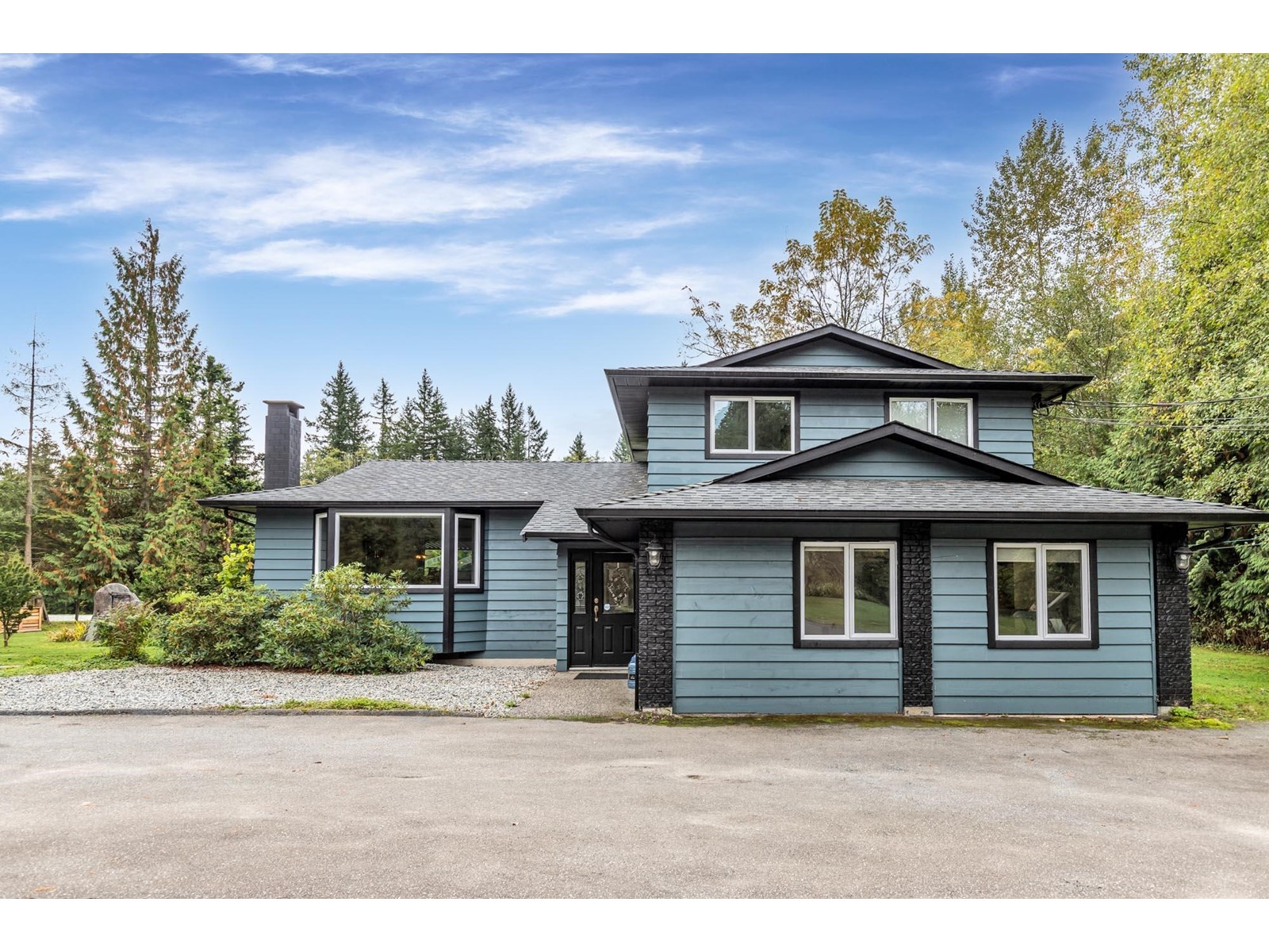 28064 112 Avenue, Maple Ridge, British Columbia  V2W 1M9 - Photo 3 - R2774456