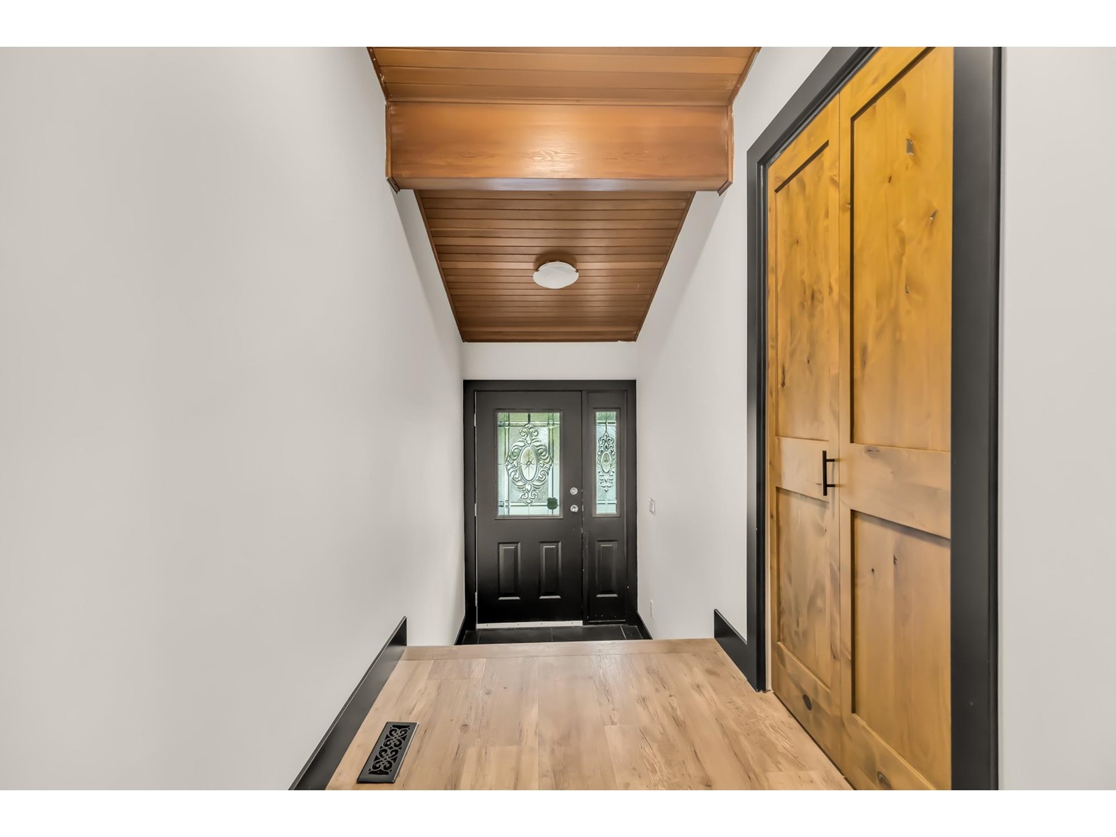 28064 112 Avenue, Maple Ridge, British Columbia  V2W 1M9 - Photo 4 - R2774456