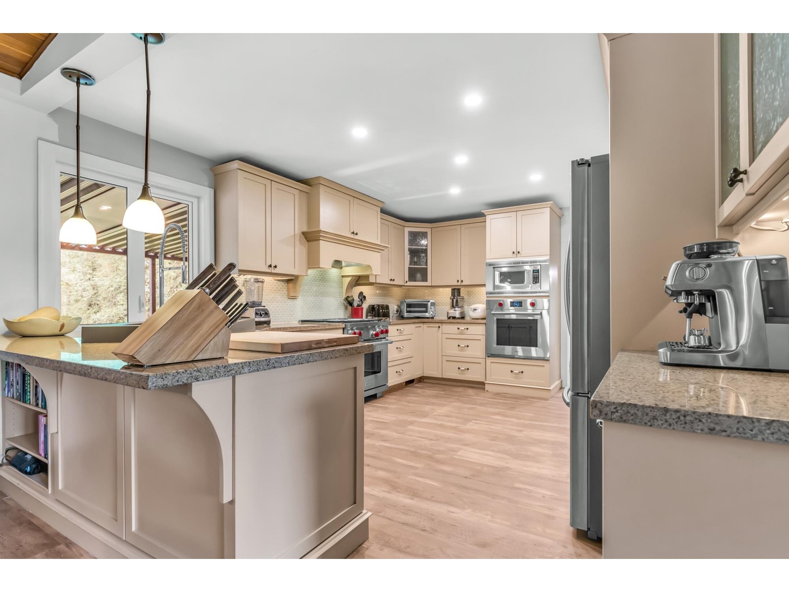28064 112 Avenue, Maple Ridge, British Columbia  V2W 1M9 - Photo 8 - R2774456