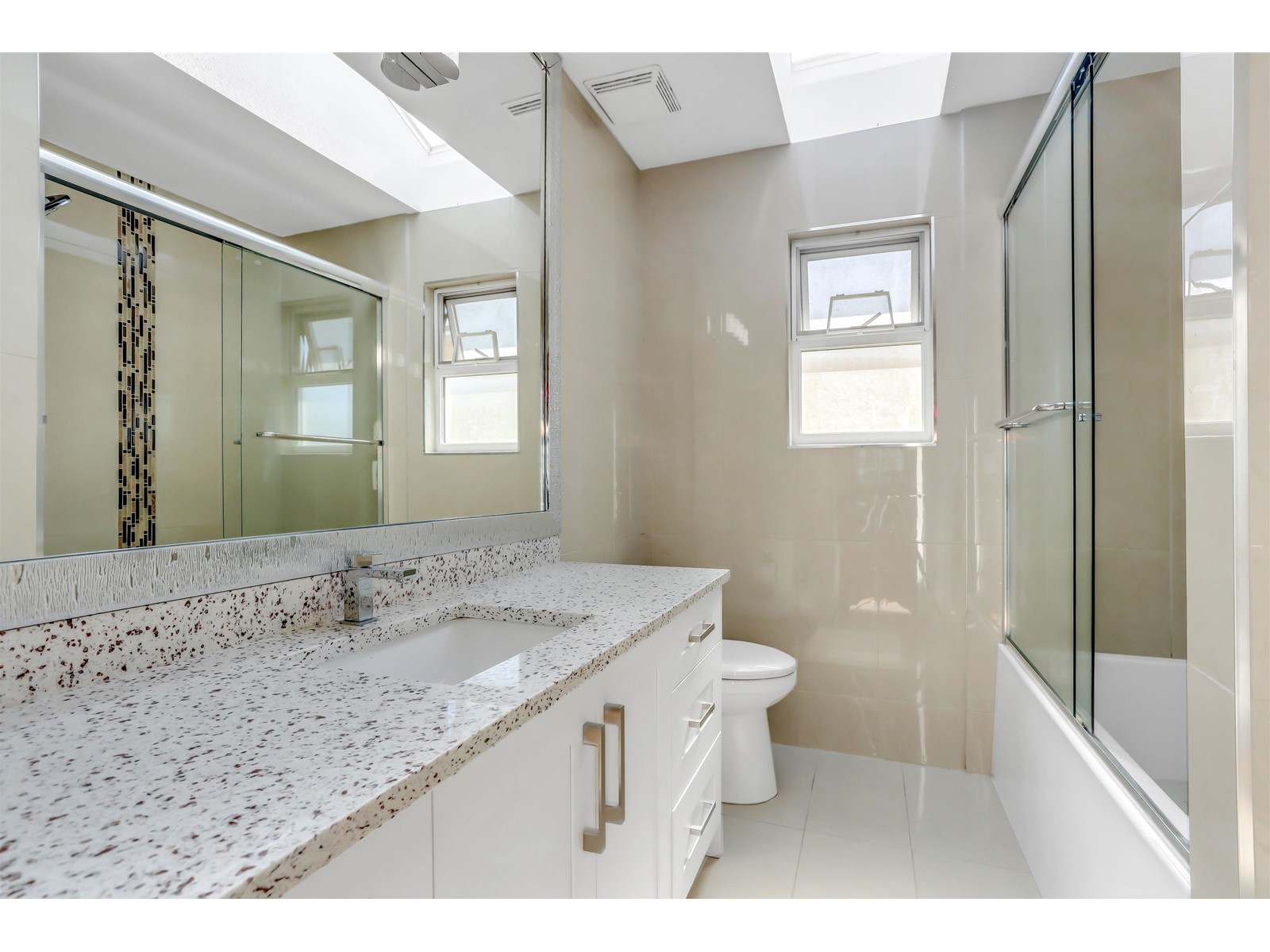 1233 Salter Street, New Westminster, British Columbia  V3M 6W9 - Photo 17 - R2773938