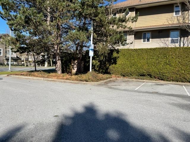 Listing Picture 4 of 9 : 7680 NO. 2 ROAD, Richmond / 烈治文 - 魯藝地產 Yvonne Lu Group - MLS Medallion Club Member