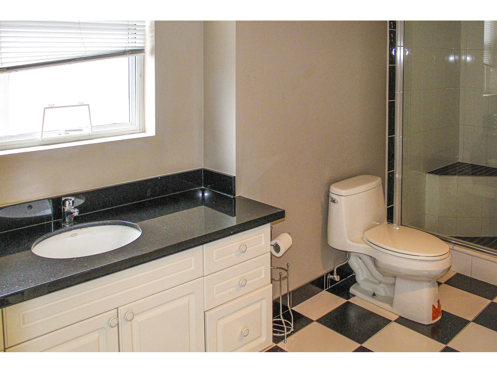 2100 8 Laguna Street, New Westminster, British Columbia  V3M 6M6 - Photo 25 - R2773020