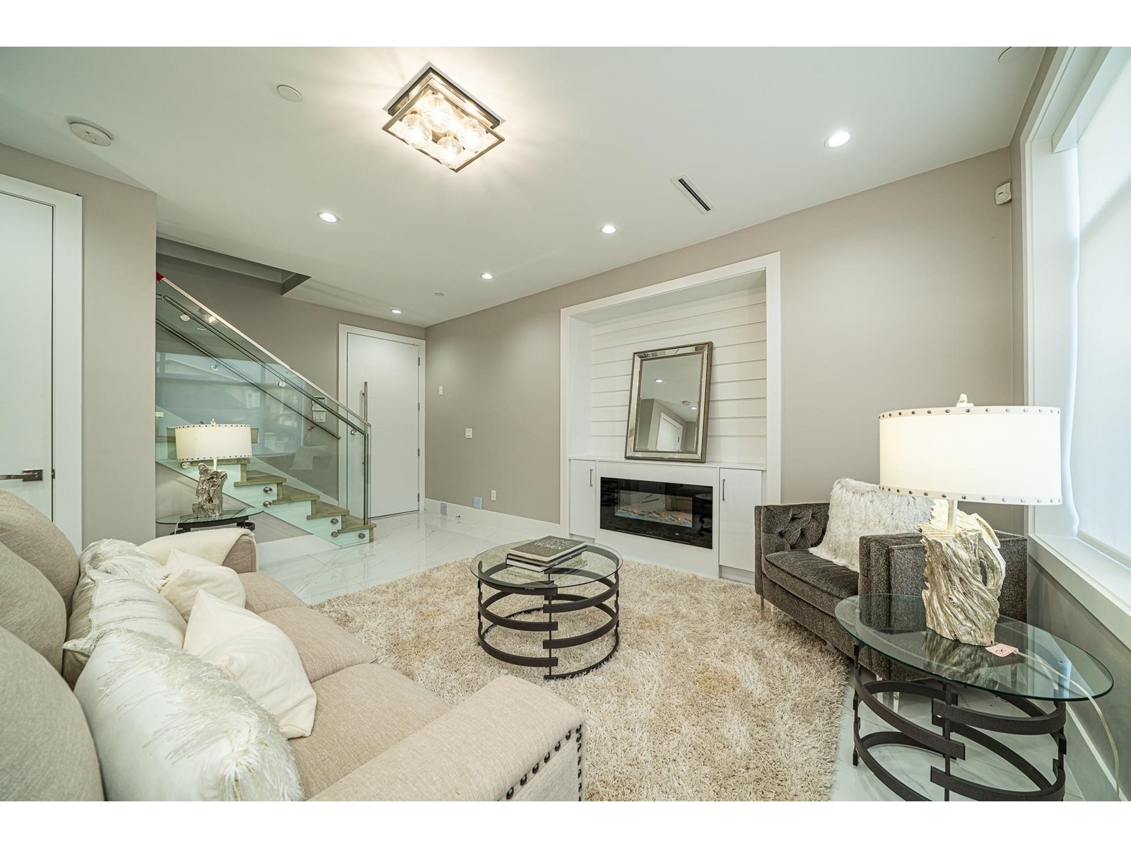 Listing Picture 2 of 26 : 6958 KNIGHT STREET, Vancouver / 溫哥華 - 魯藝地產 Yvonne Lu Group - MLS Medallion Club Member