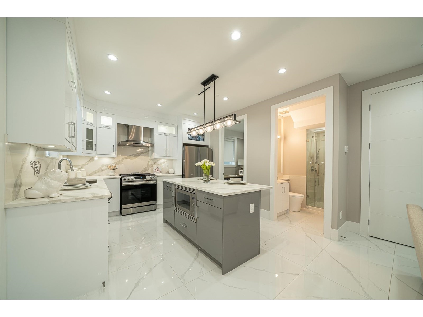 Listing Picture 4 of 26 : 6958 KNIGHT STREET, Vancouver / 溫哥華 - 魯藝地產 Yvonne Lu Group - MLS Medallion Club Member