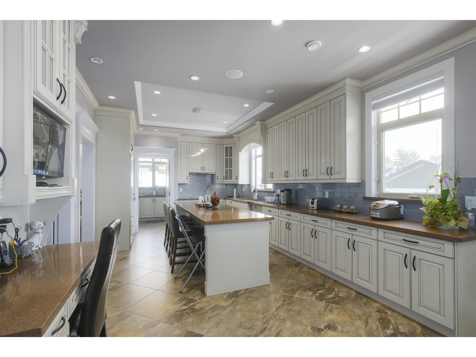 216 St. Patrick Street, New Westminster, British Columbia  V3L 1P8 - Photo 8 - R2774766