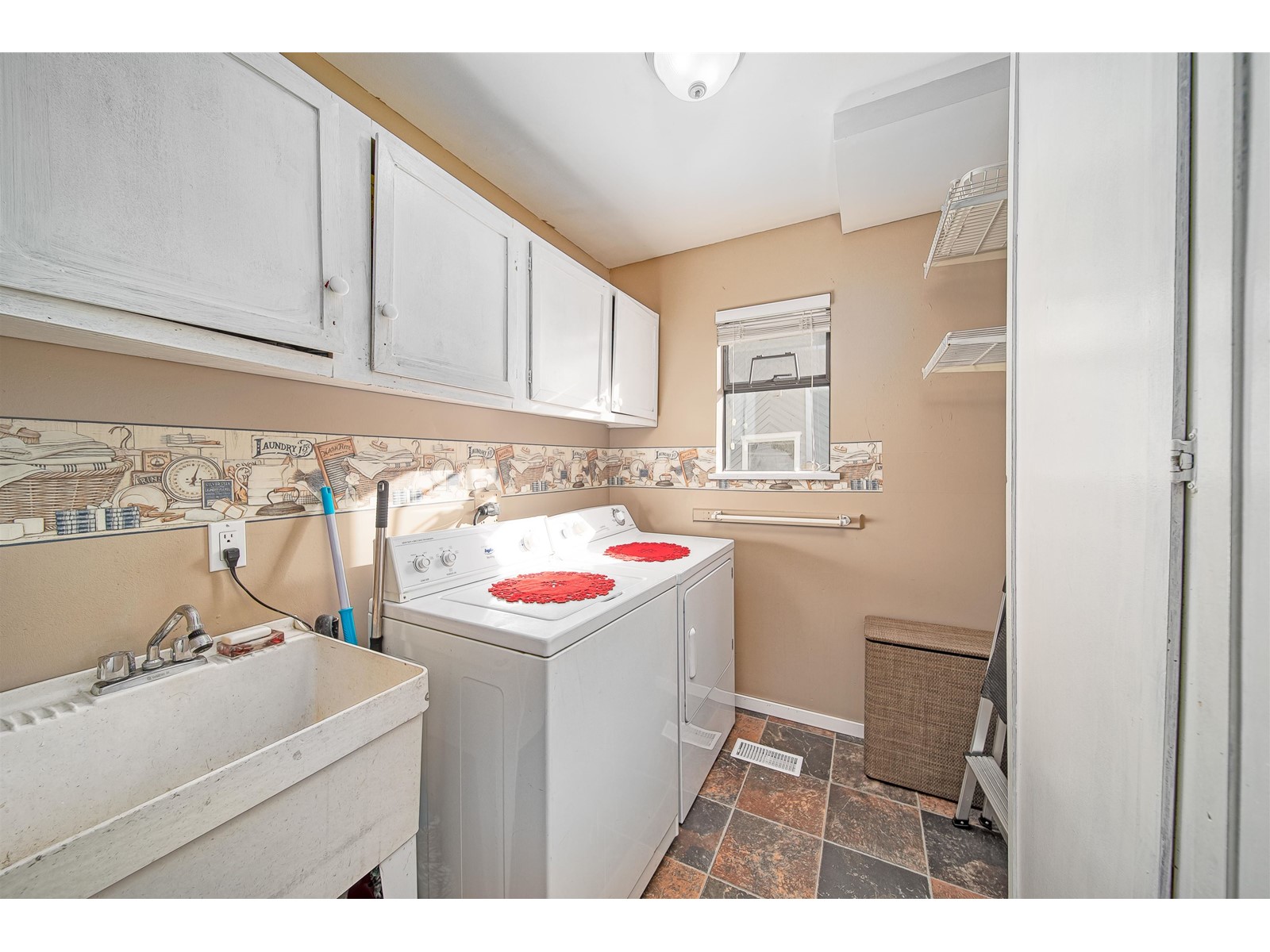 957 Mansfield Crescent, Port Coquitlam, British Columbia  V3B 6H3 - Photo 16 - R2739208