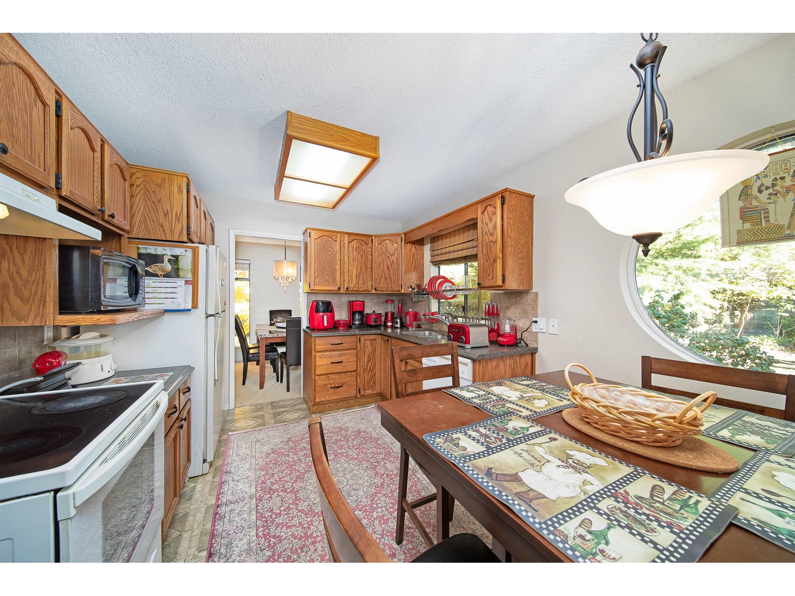 957 Mansfield Crescent, Port Coquitlam, British Columbia  V3B 6H3 - Photo 4 - R2739208