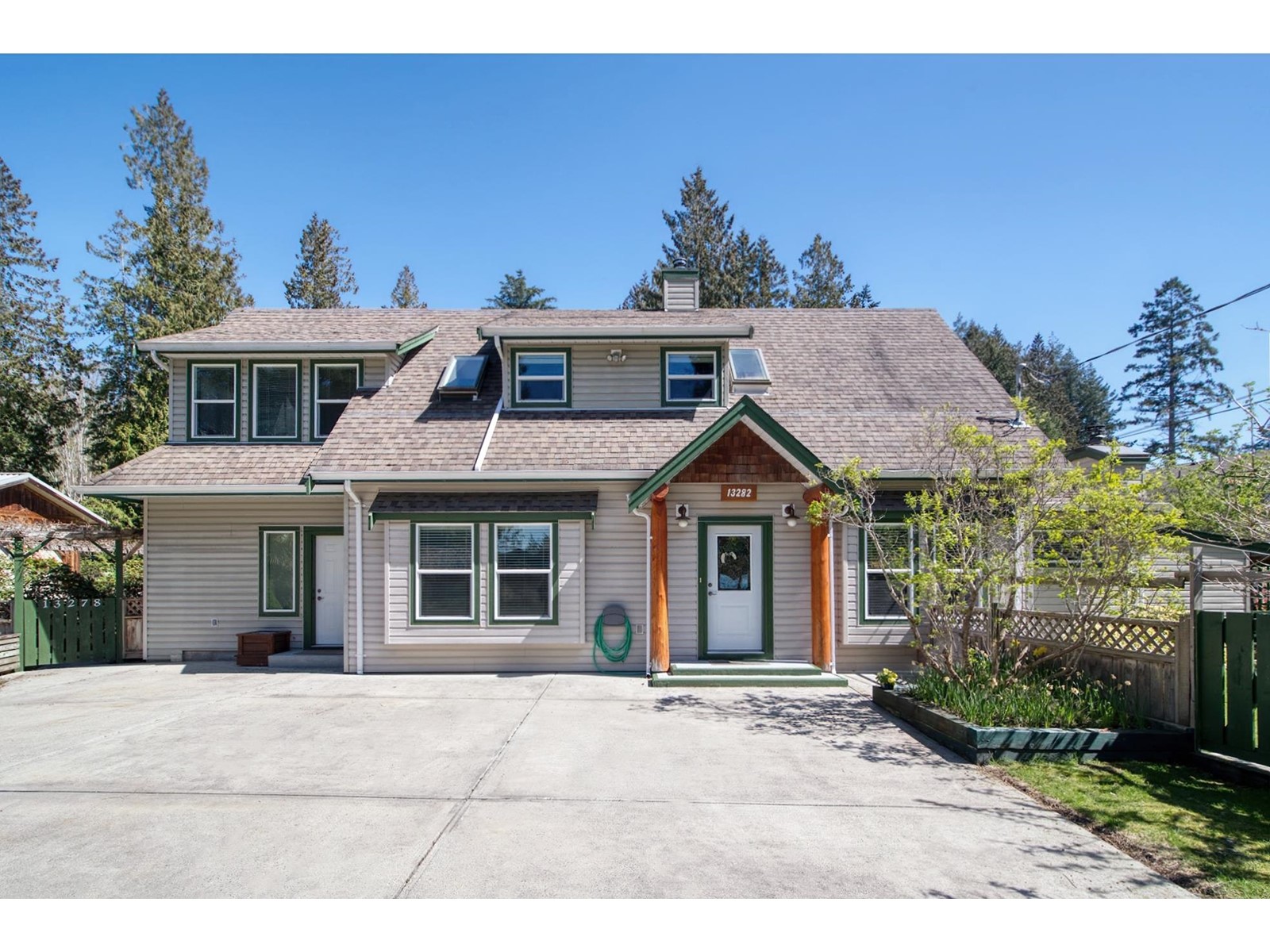 13282 Keelson Road, Garden Bay, British Columbia  V0N 1S1 - Photo 2 - R2774989