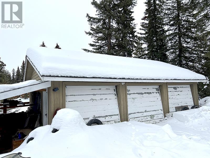 6333 Moose Point Drive, 100 Mile House, British Columbia  V0K 2K1 - Photo 7 - R2757112