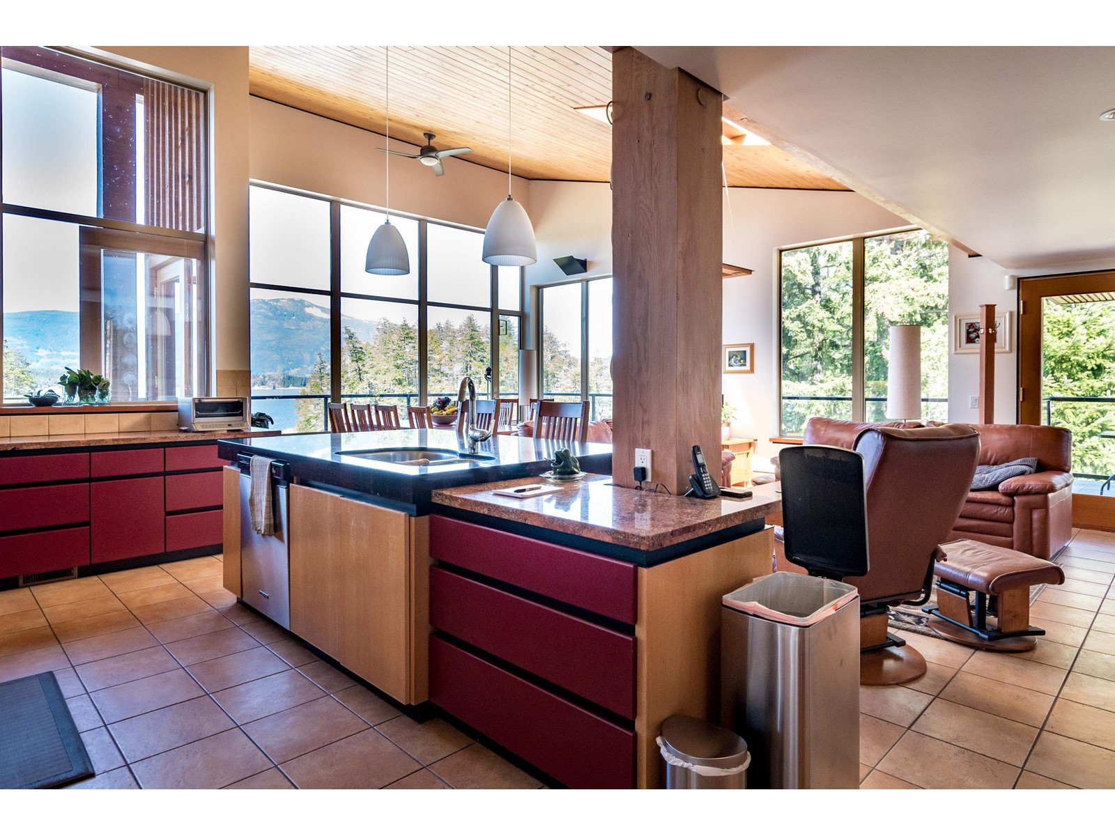 4355 Blind Bay, Pender Harbour, British Columbia  V0N 0V0 - Photo 17 - R2775340