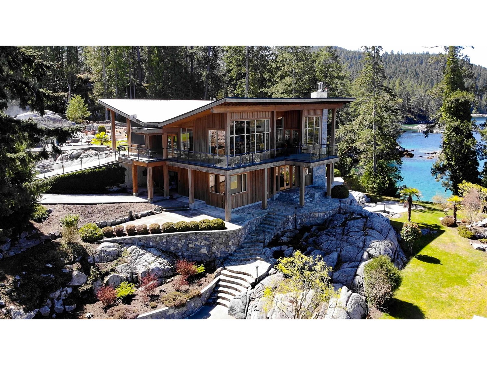 4355 Blind Bay, Pender Harbour, British Columbia  V0N 0V0 - Photo 2 - R2775340