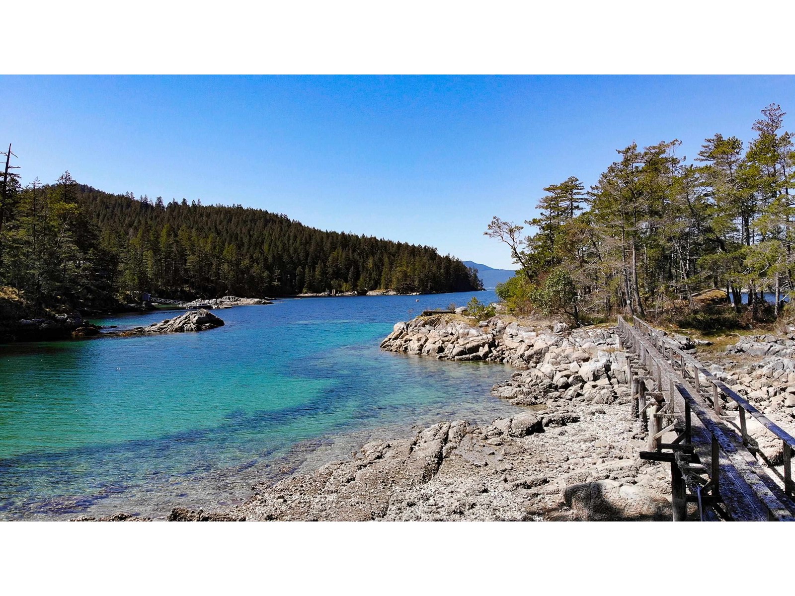 4355 Blind Bay, Pender Harbour, British Columbia  V0N 0V0 - Photo 3 - R2775340