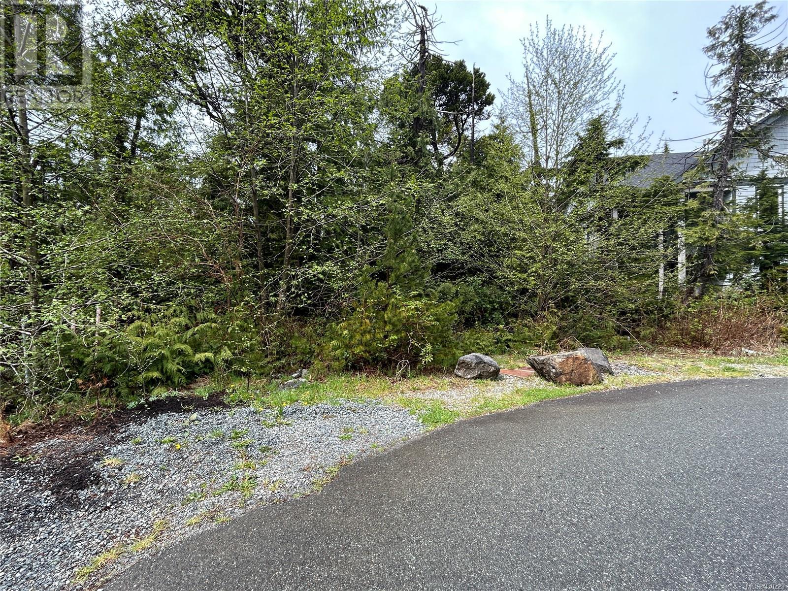 1820 Cedar Grove Pl, Ucluelet, British Columbia  V0R 3A0 - Photo 4 - 930229