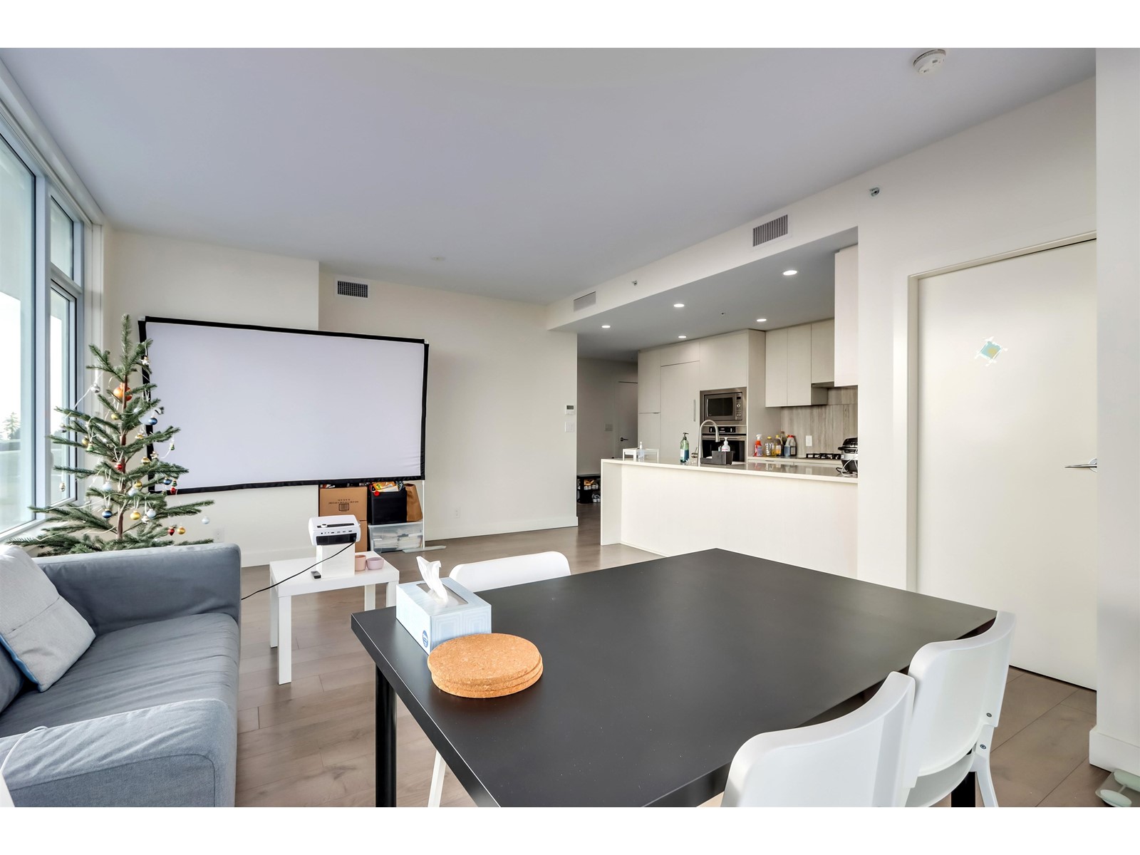 604 5051 Imperial Street, Burnaby, British Columbia  V5J 0J3 - Photo 5 - R2775505