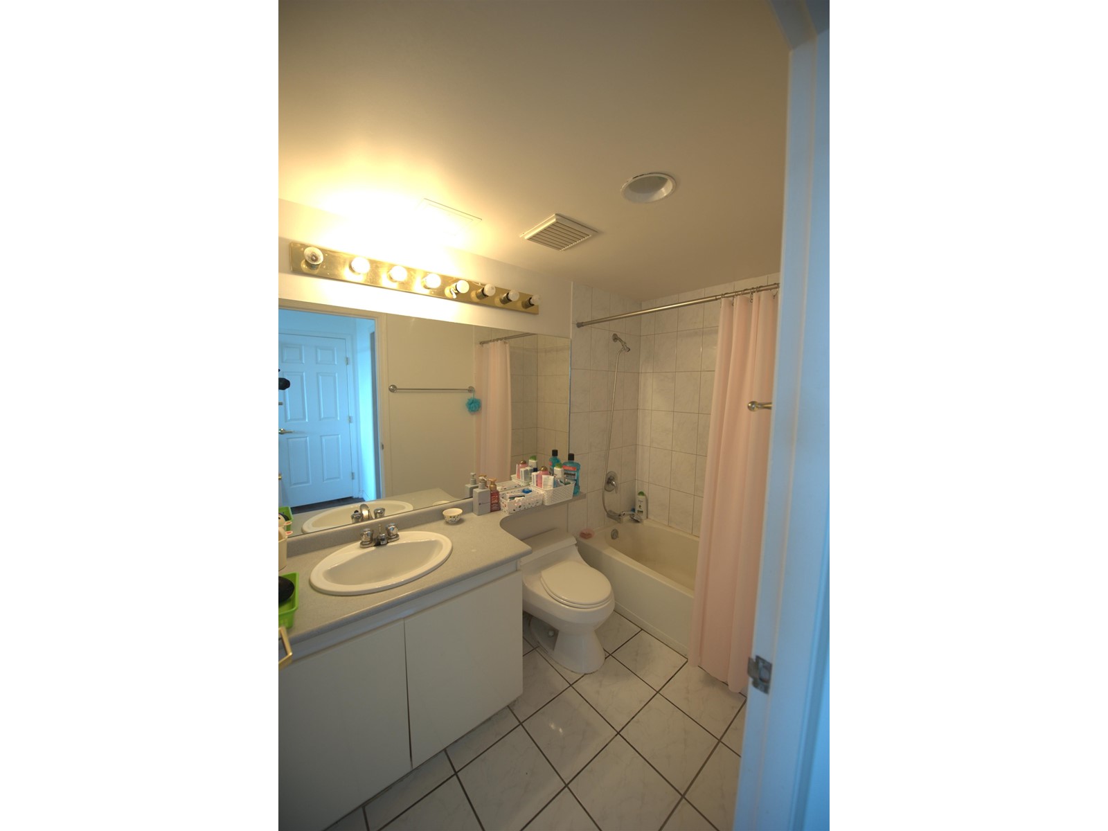 1901 9603 Manchester Drive, Burnaby, British Columbia  V3N 4Y7 - Photo 9 - R2775482