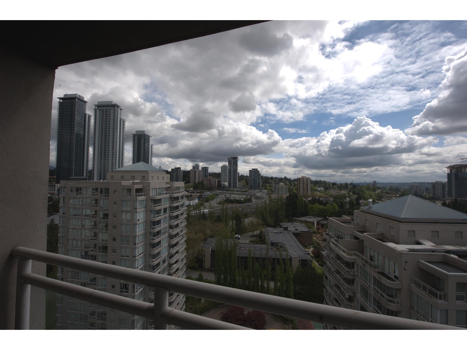 1901 9603 Manchester Drive, Burnaby, British Columbia  V3N 4Y7 - Photo 10 - R2775482