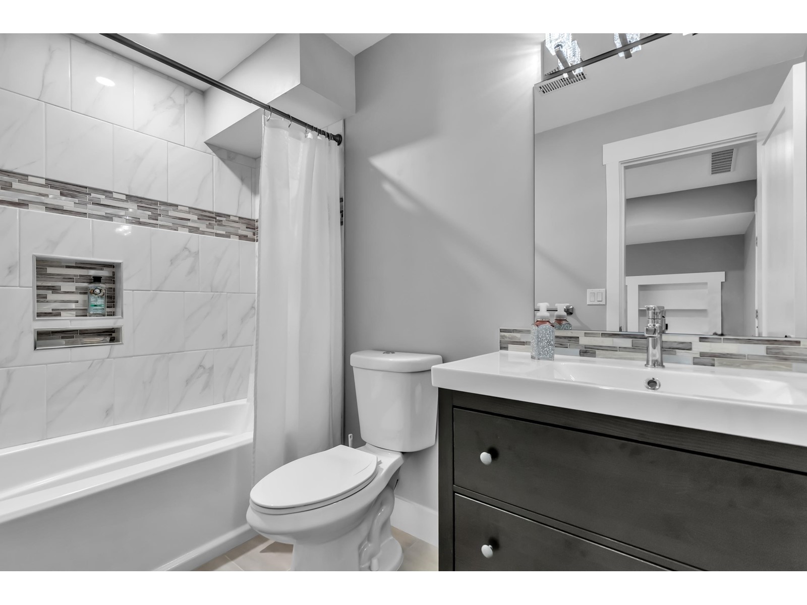 22756 Gilley Avenue, Maple Ridge, British Columbia  V2X 2G2 - Photo 26 - R2775789