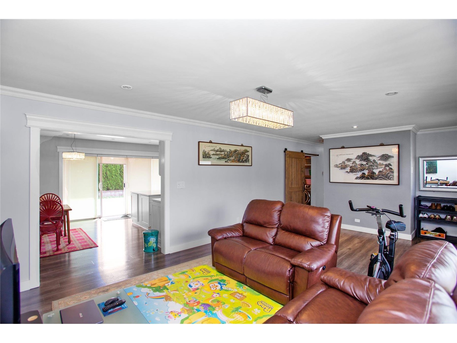 22136 Selkirk Avenue, Maple Ridge, British Columbia  V2X 2X2 - Photo 8 - R2775738