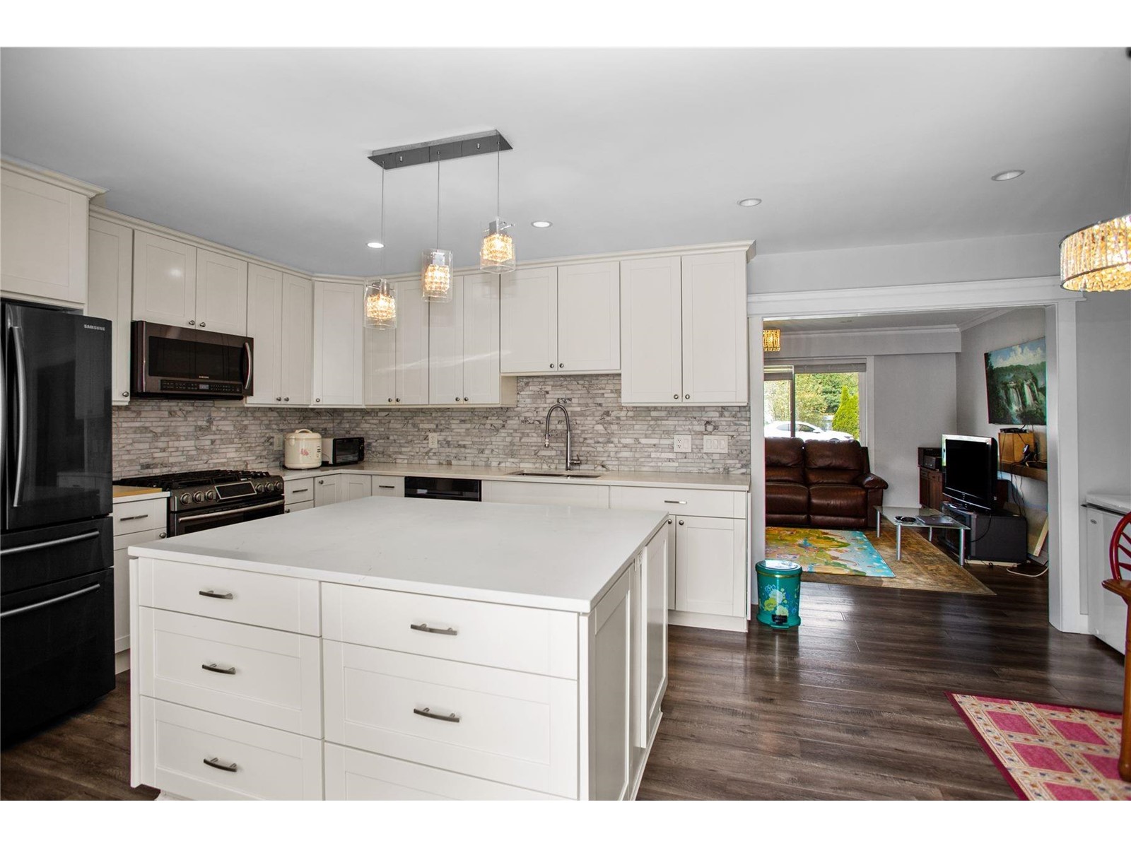 22136 Selkirk Avenue, Maple Ridge, British Columbia  V2X 2X2 - Photo 11 - R2775738