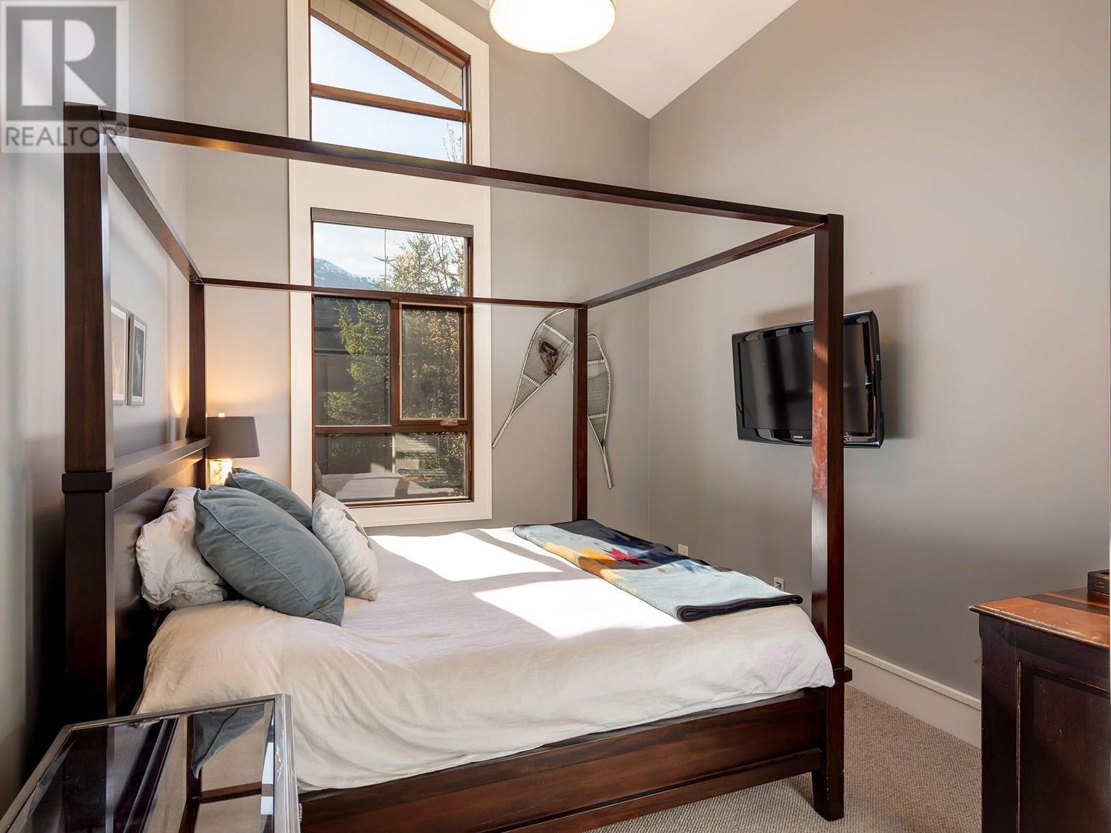 25 7124 Nancy Greene Drive, Whistler, British Columbia  V8E 0W9 - Photo 18 - R2743262