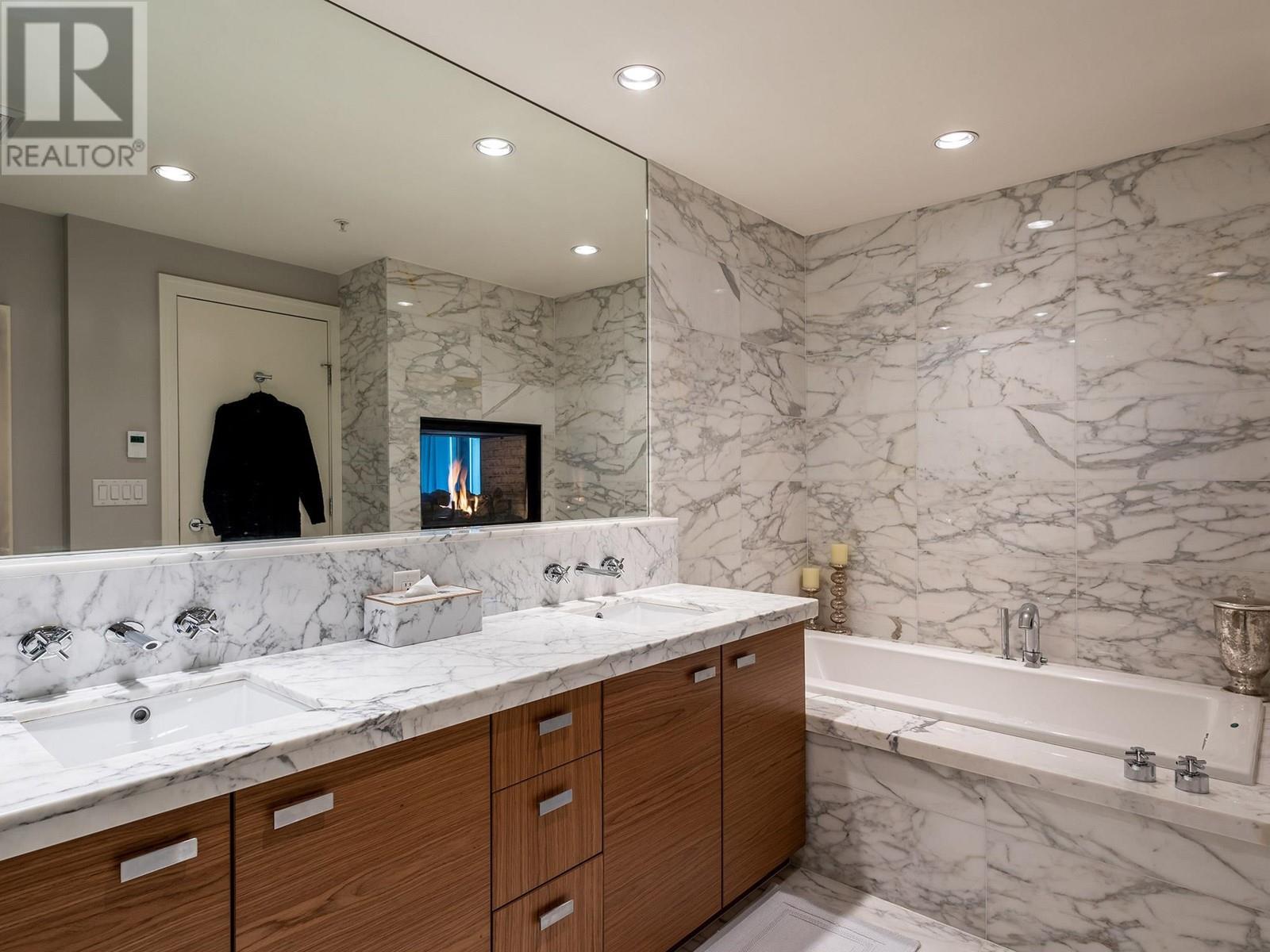 25 7124 Nancy Greene Drive, Whistler, British Columbia  V8E 0W9 - Photo 16 - R2743262