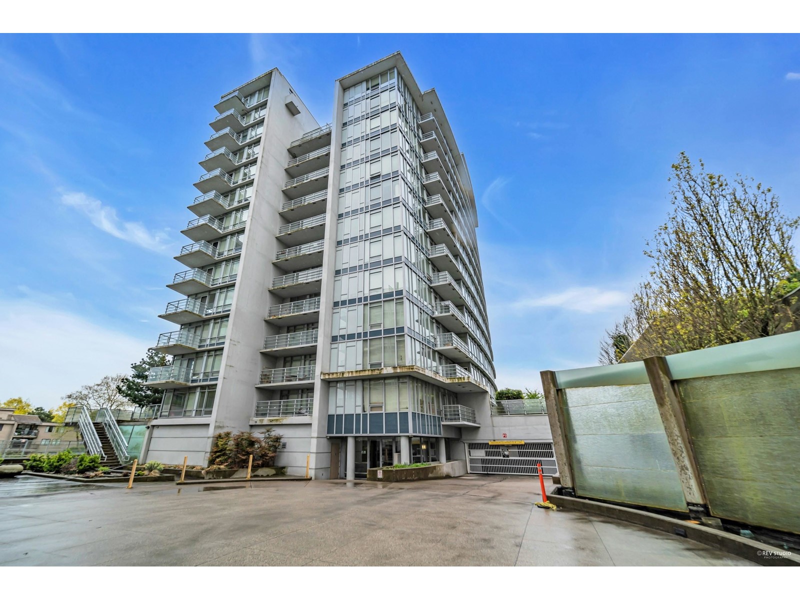 1601 8288 Lansdowne Road, Richmond, British Columbia  V6X 0B3 - Photo 1 - R2776206