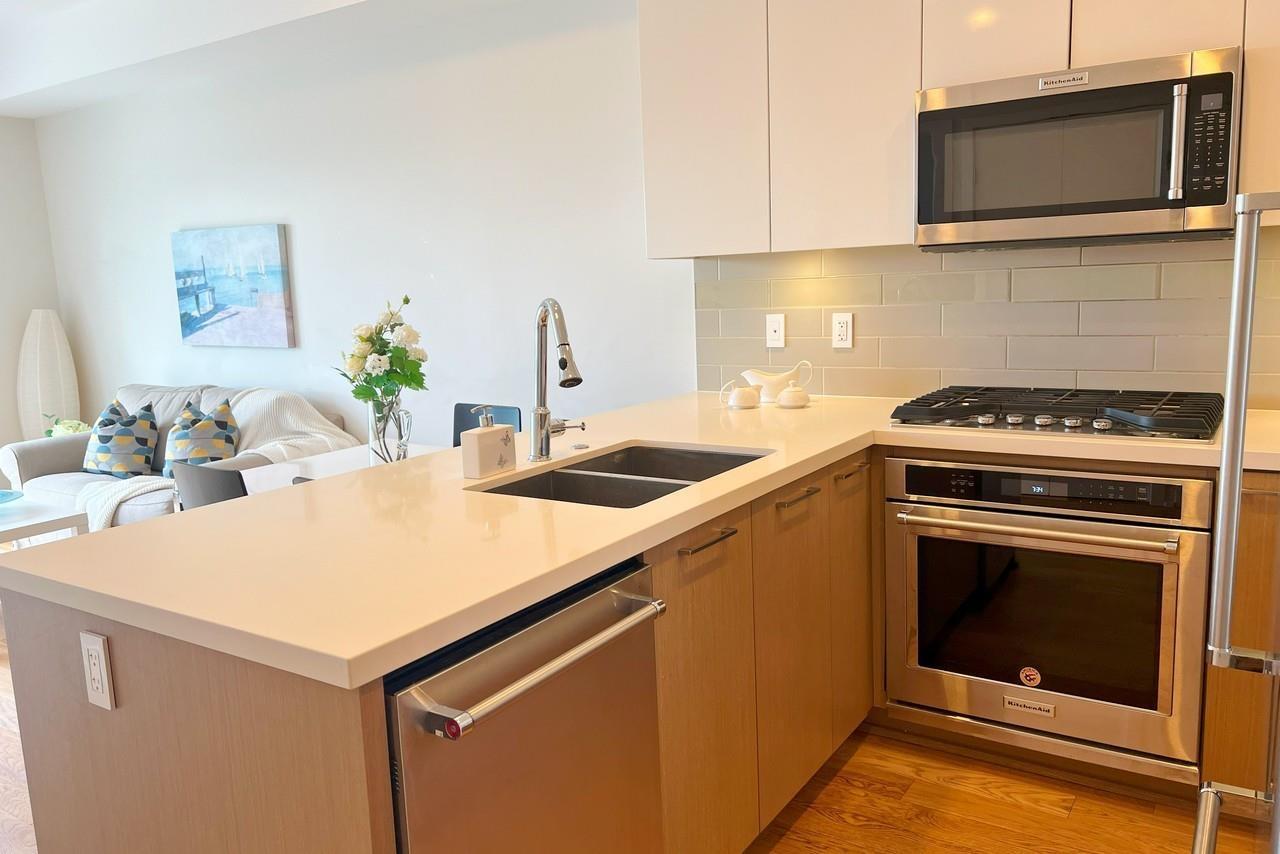 Listing Picture 7 of 12 : 303 7008 RIVER PARKWAY, Richmond / 烈治文 - 魯藝地產 Yvonne Lu Group - MLS Medallion Club Member