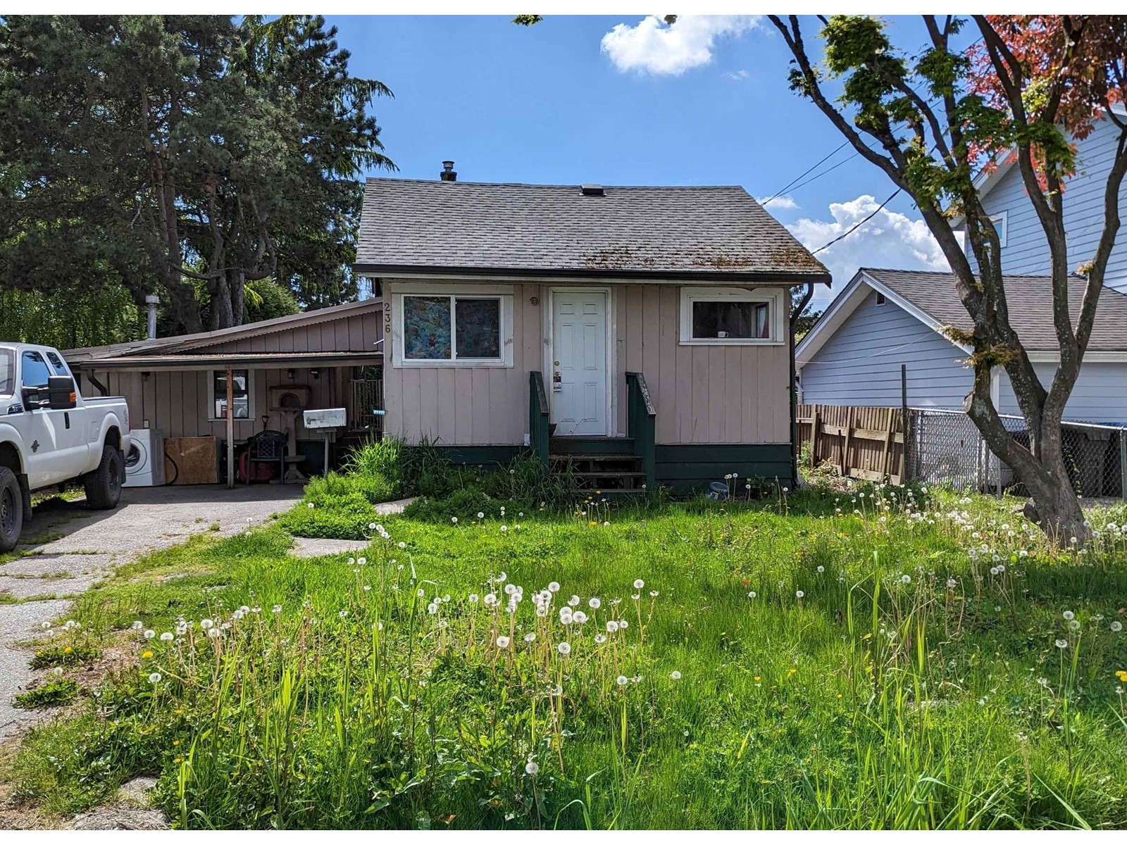 236 Fenton Street, New Westminster, British Columbia  V3M 5H7 - Photo 1 - R2775803