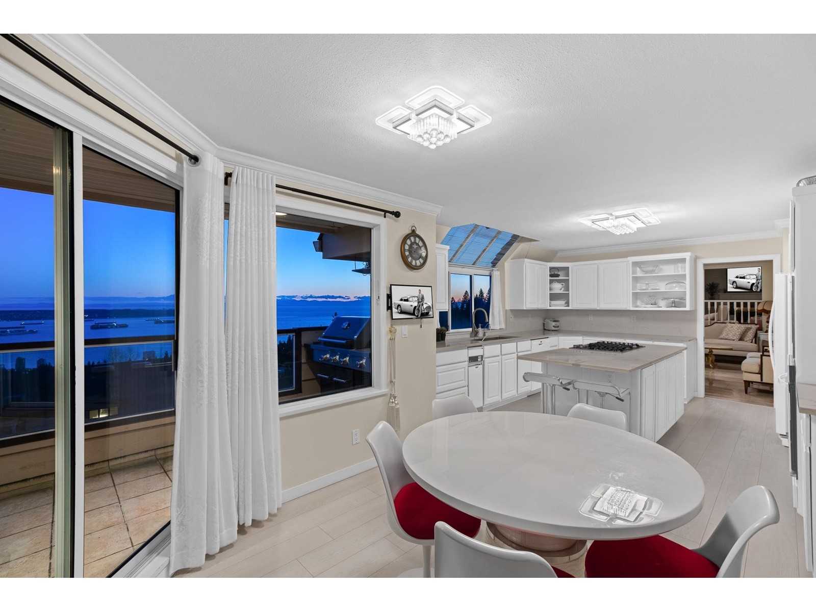 2550 Westhill Drive, West Vancouver, British Columbia  V7S 3B7 - Photo 13 - R2776473