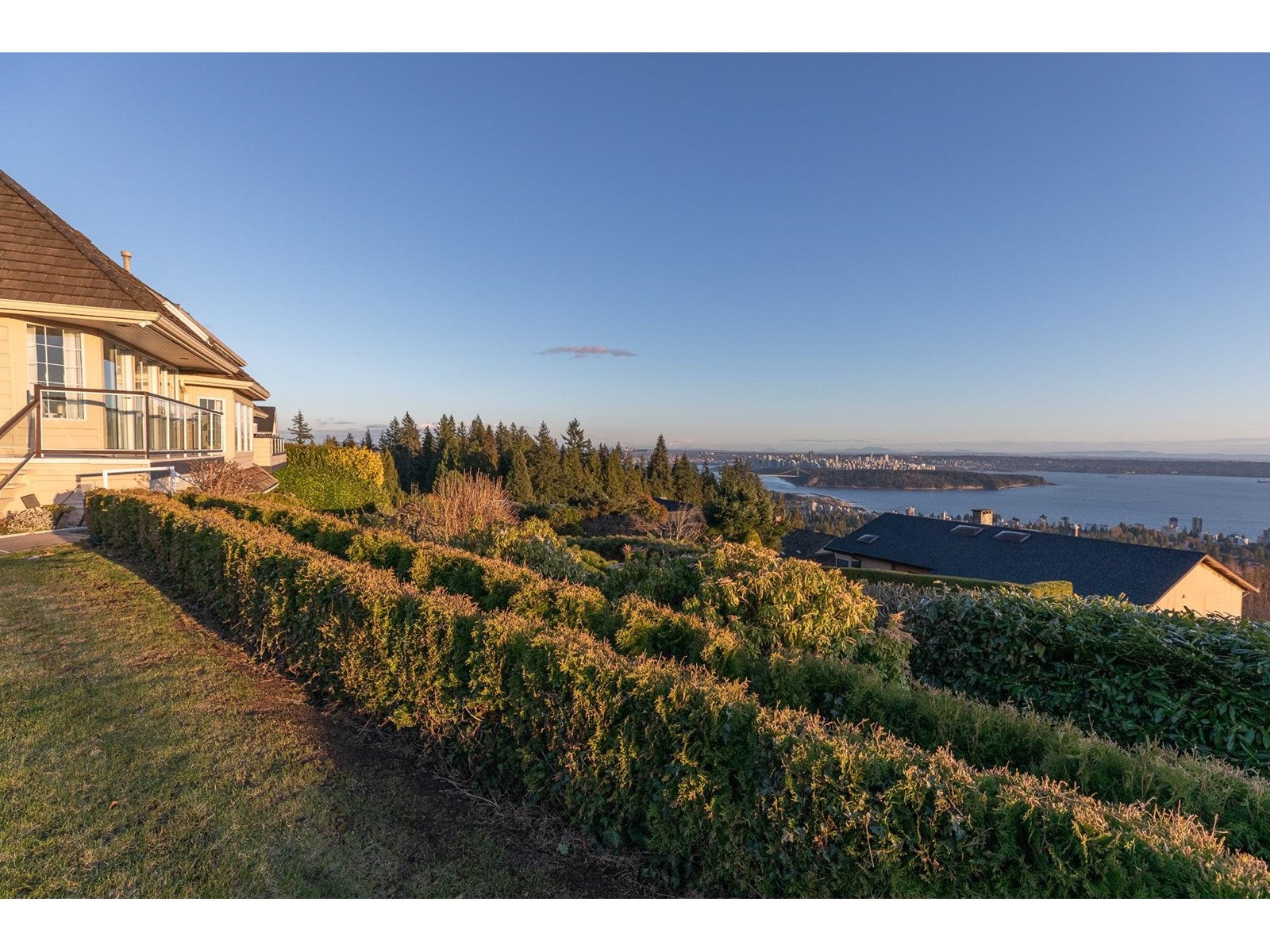 2550 Westhill Drive, West Vancouver, British Columbia  V7S 3B7 - Photo 36 - R2776473