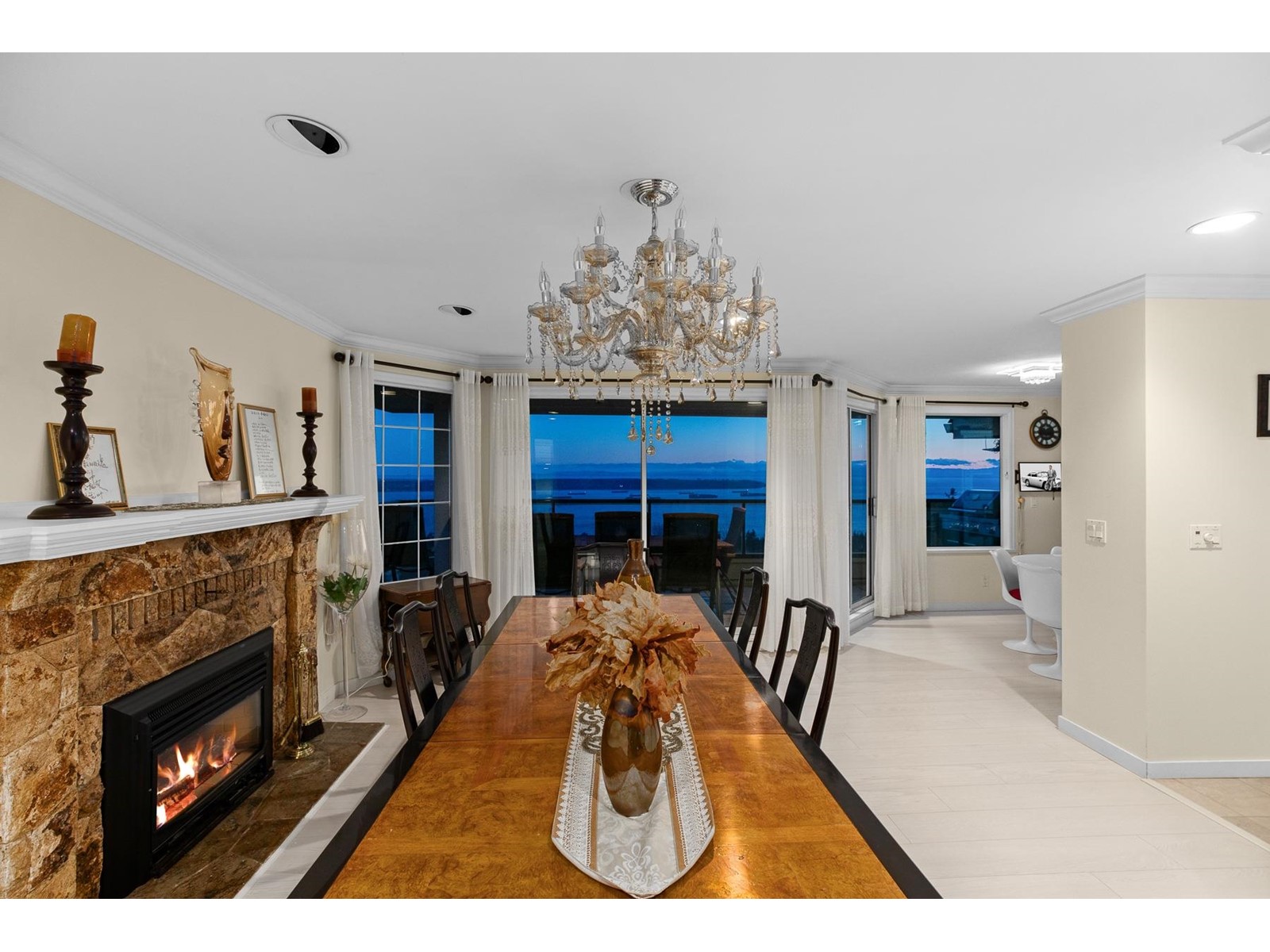 2550 Westhill Drive, West Vancouver, British Columbia  V7S 3B7 - Photo 9 - R2776473
