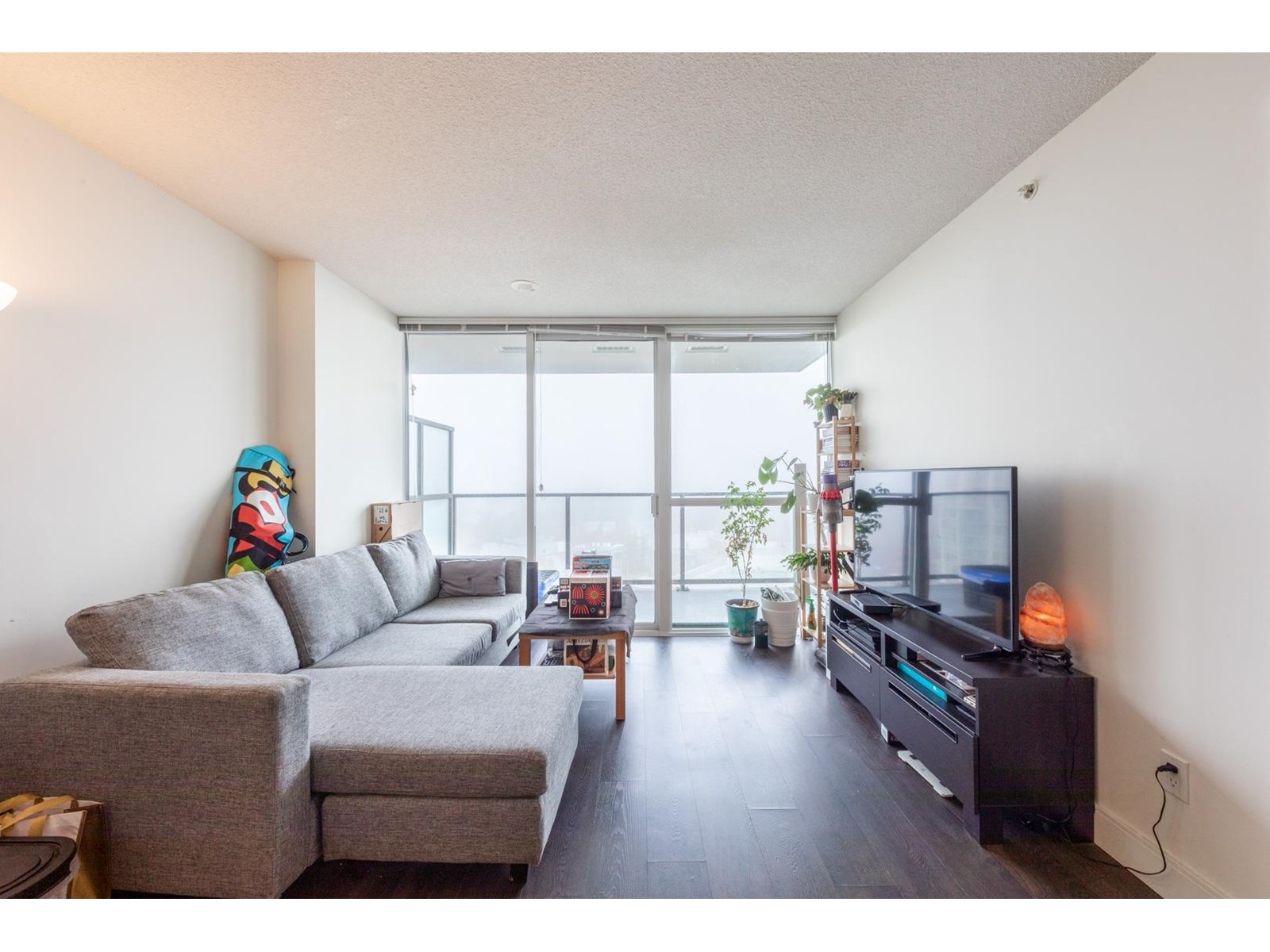 1501 3007 Glen Drive, Coquitlam, British Columbia  V3B 0L8 - Photo 10 - R2775335