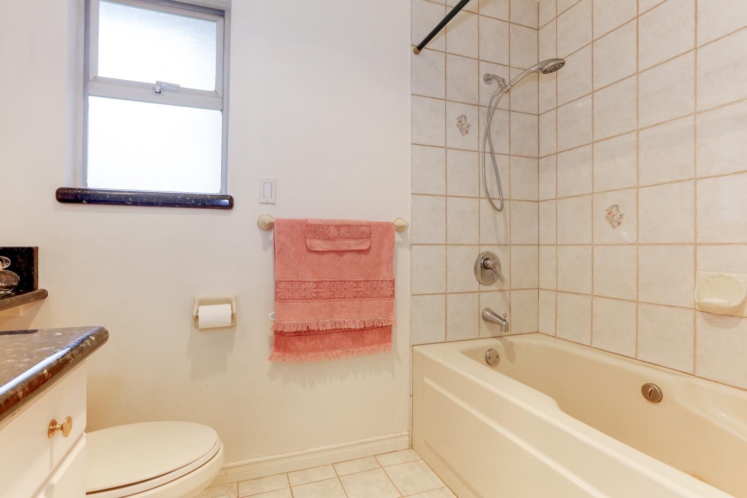 7765 Government Road, Burnaby, British Columbia  V5A 2C7 - Photo 27 - R2775843