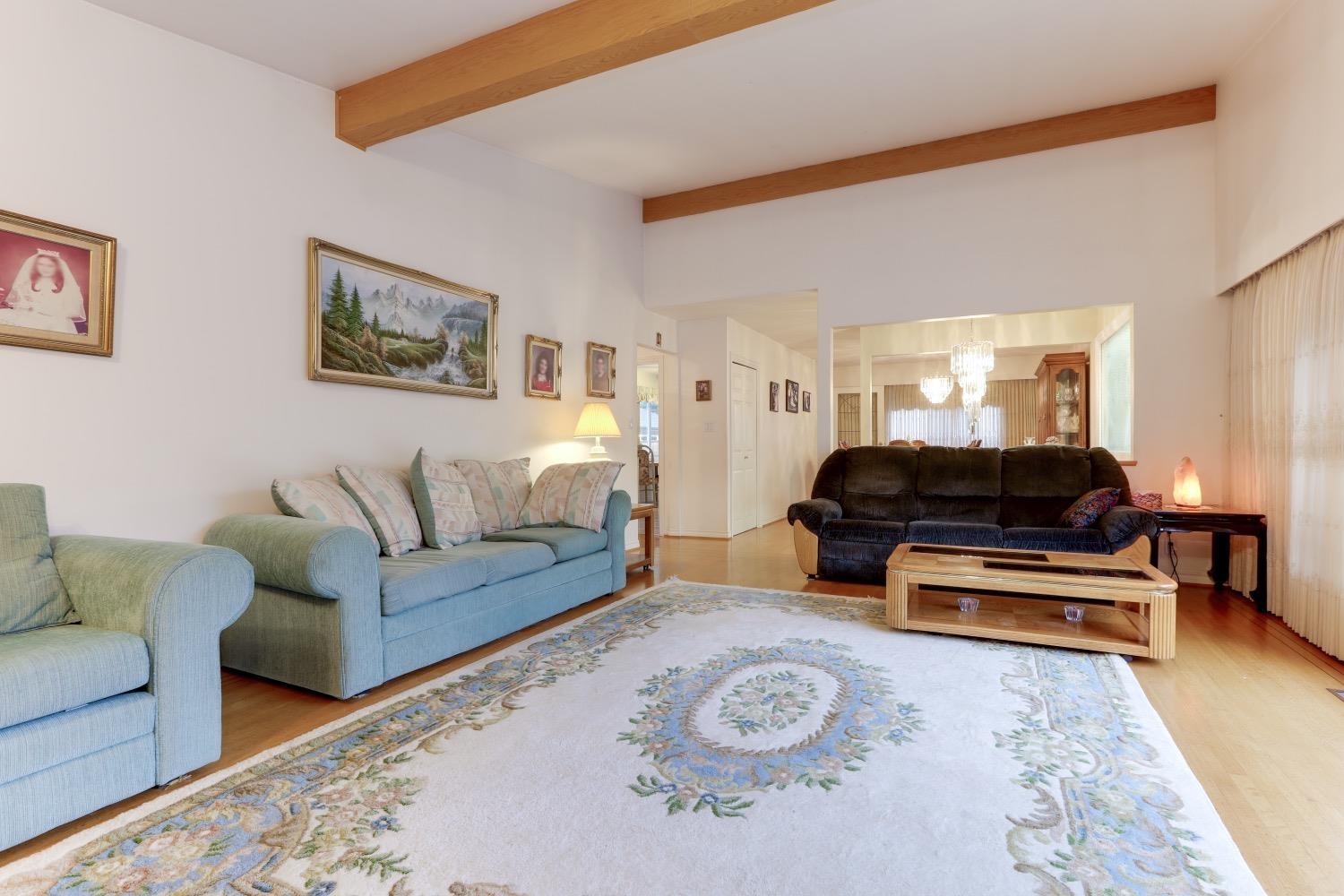 7765 Government Road, Burnaby, British Columbia  V5A 2C7 - Photo 10 - R2775843