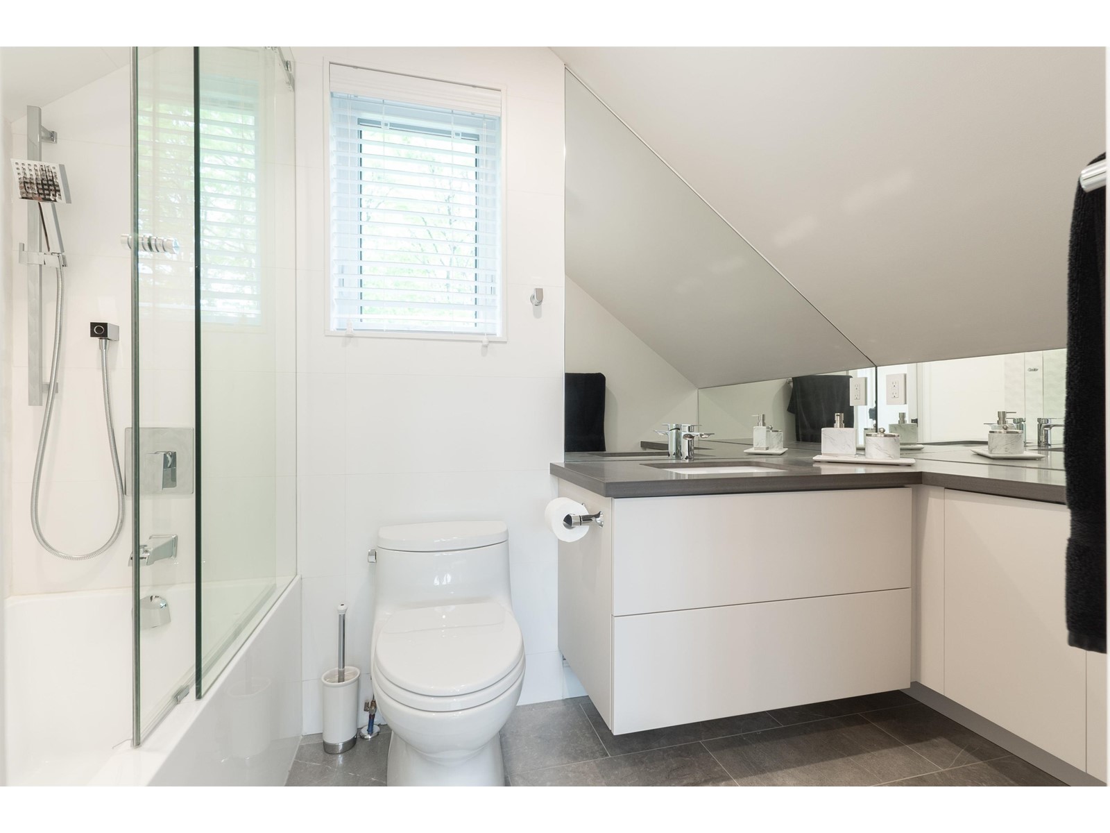 6351-6355 Yew Street, Vancouver, British Columbia  V6M 3Z3 - Photo 19 - R2776898