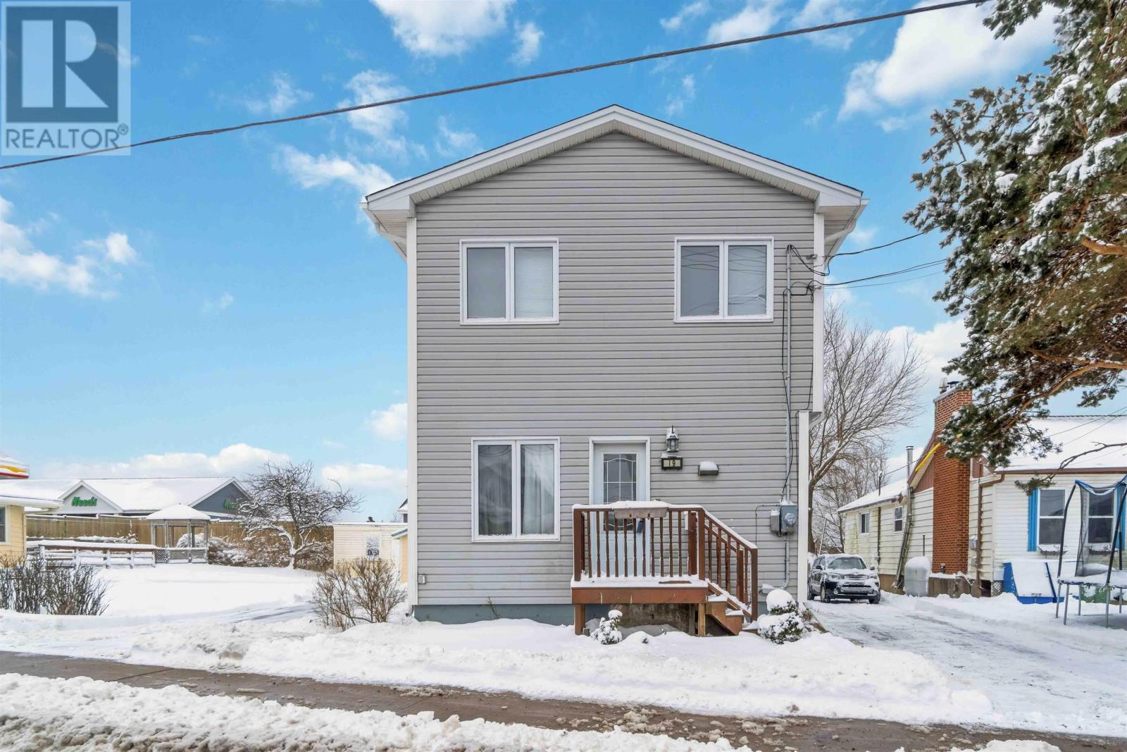 19 Cow Bay Road, Eastern Passage, Nova Scotia  B3G 1M9 - Photo 2 - 202302389