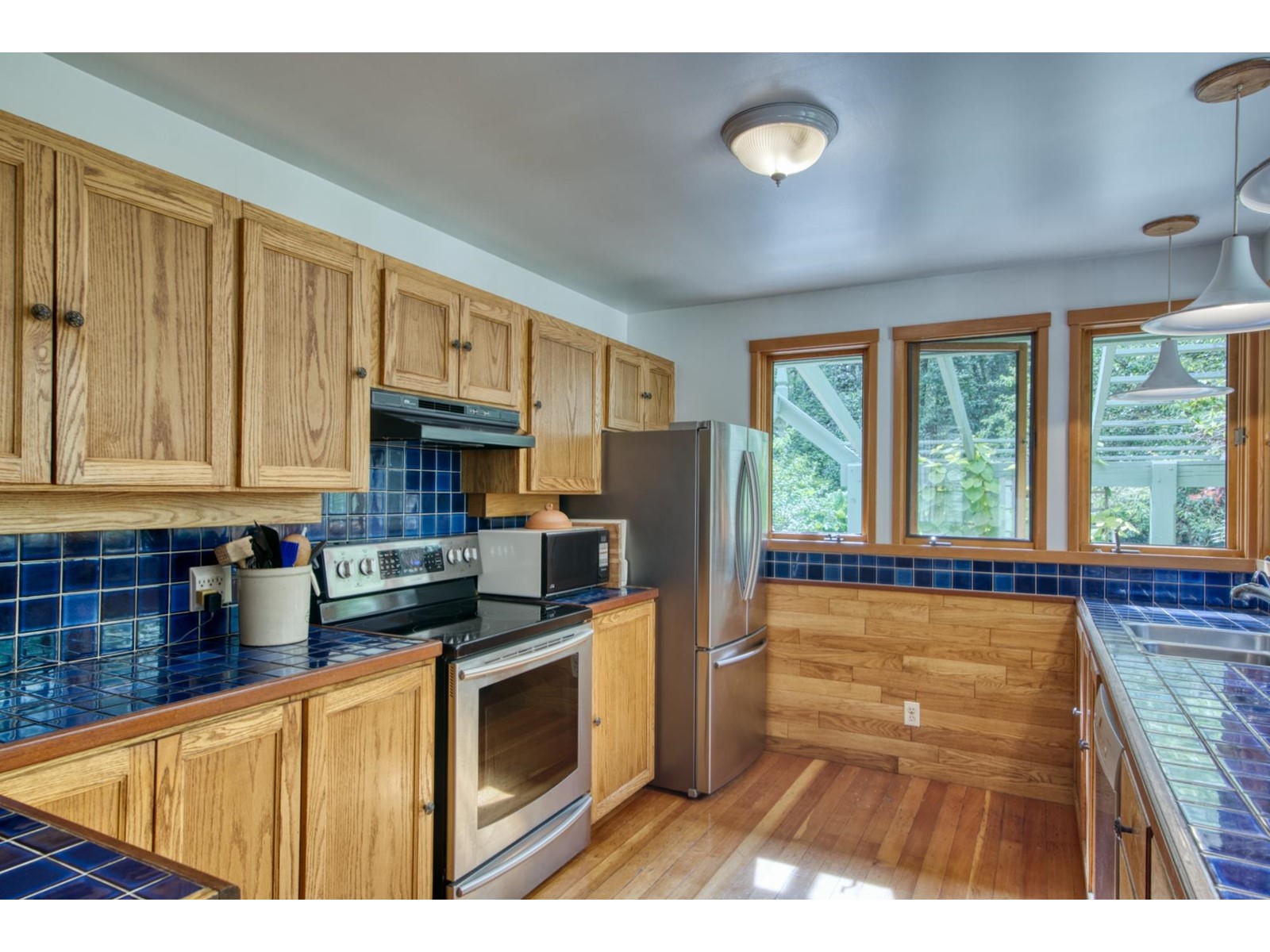 5653 Garden Bay Road, Garden Bay, British Columbia  V0N 1S1 - Photo 12 - R2777288