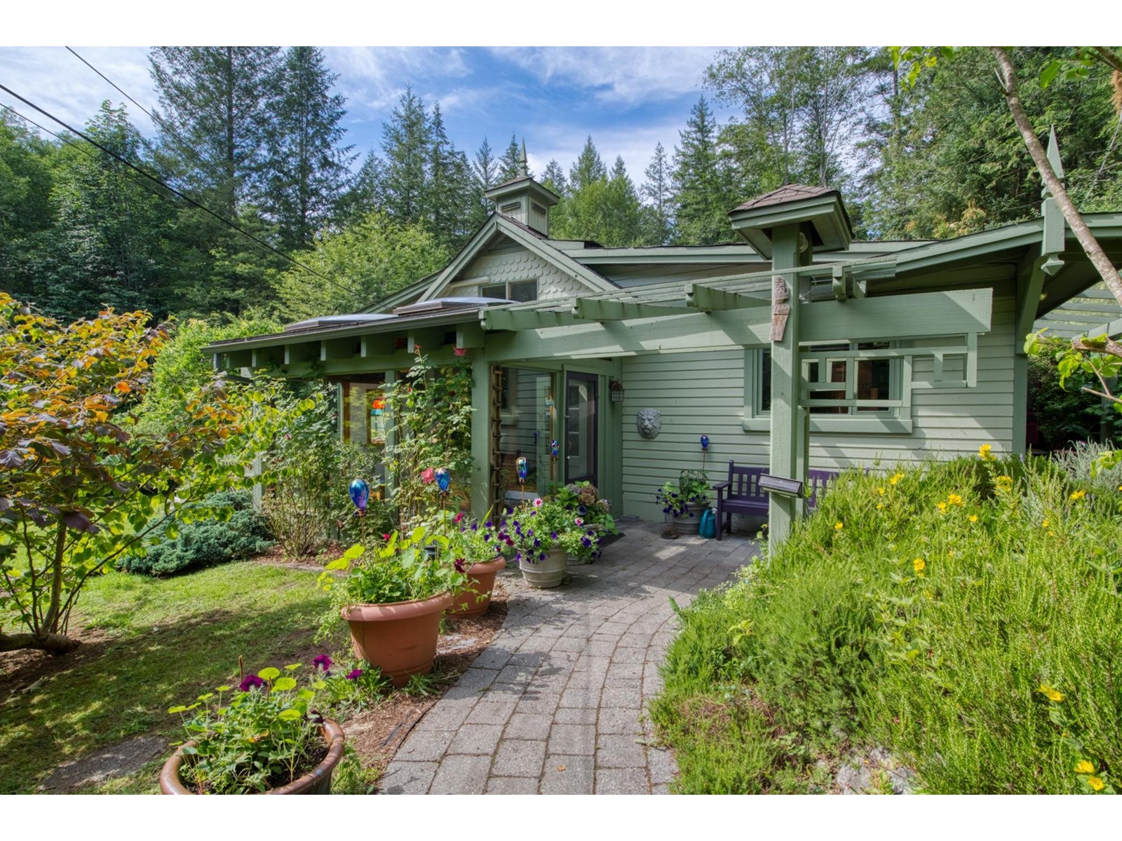 5653 Garden Bay Road, Garden Bay, British Columbia  V0N 1S1 - Photo 3 - R2777288