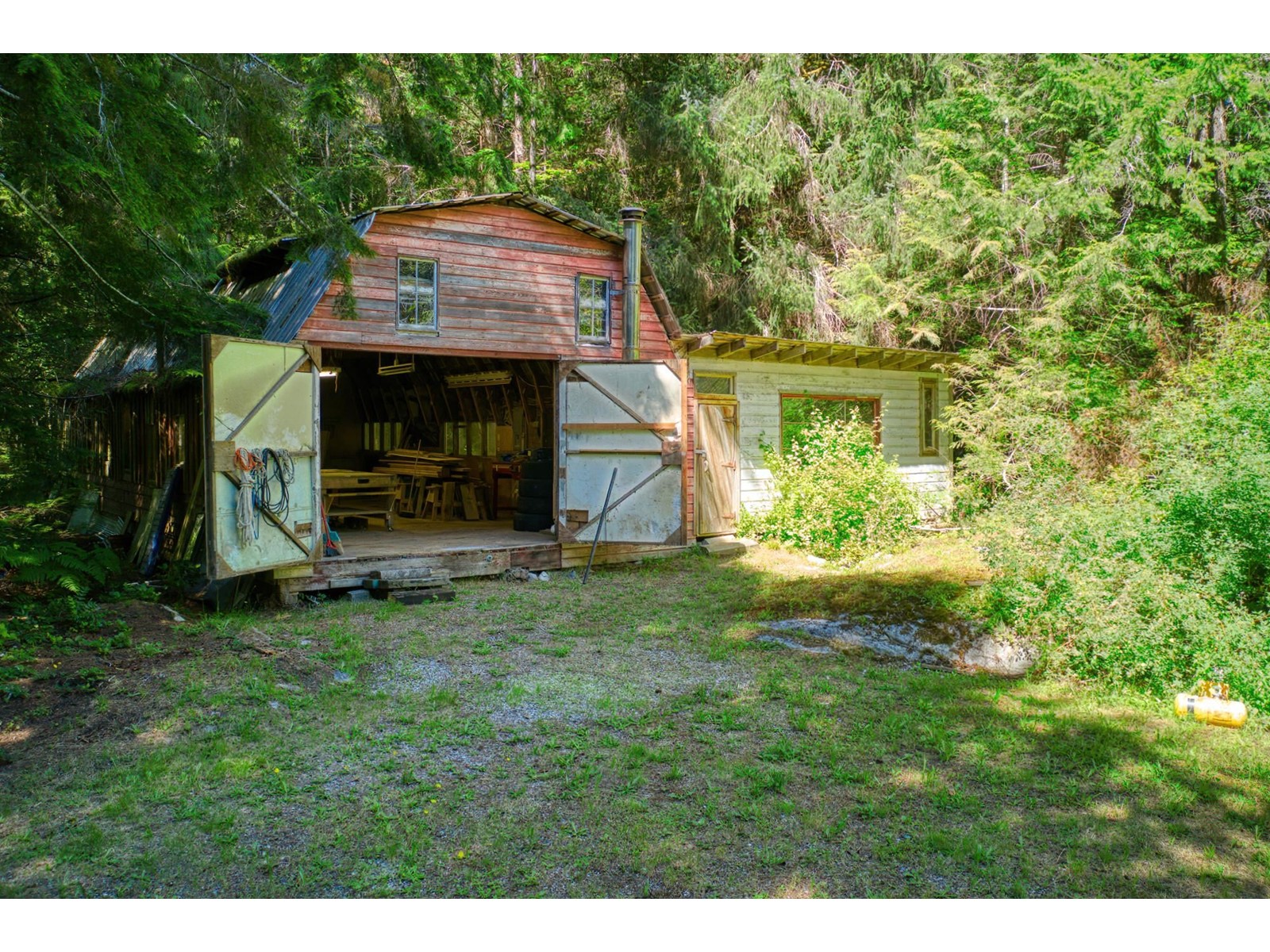 5653 Garden Bay Road, Garden Bay, British Columbia  V0N 1S1 - Photo 31 - R2777288