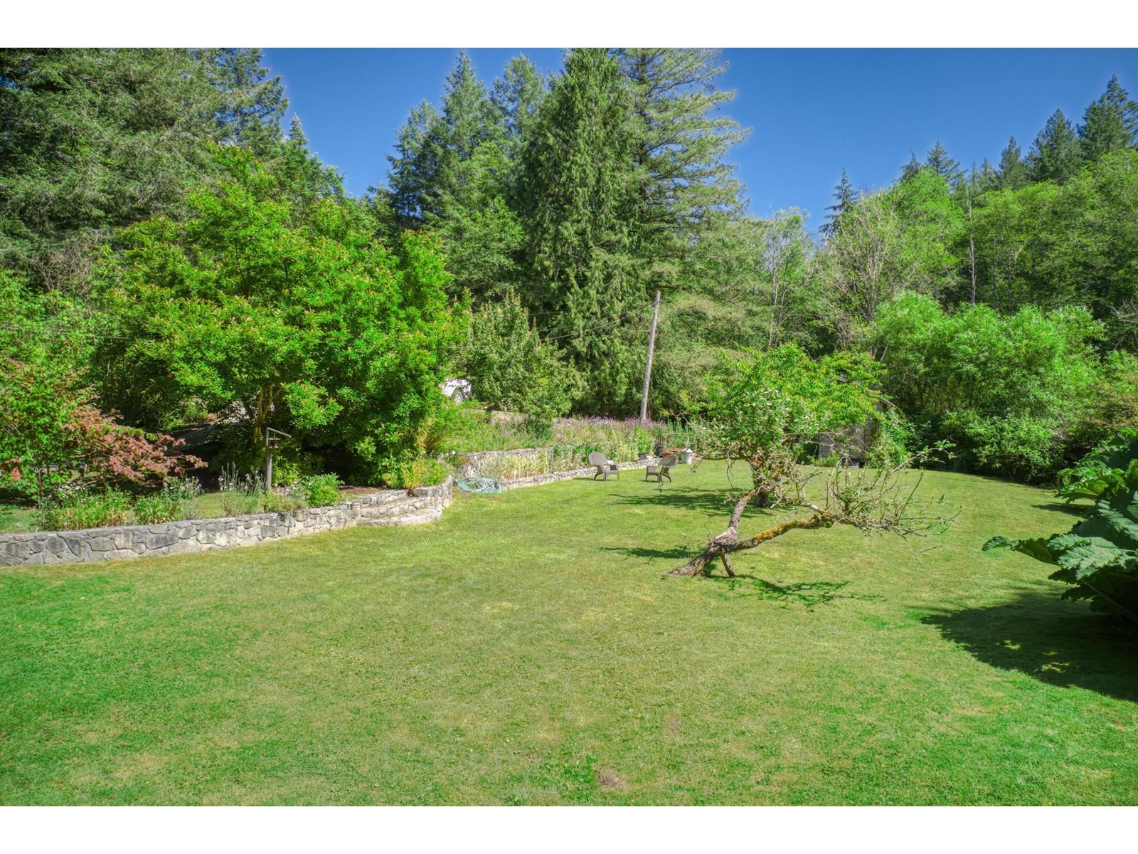 5653 Garden Bay Road, Garden Bay, British Columbia  V0N 1S1 - Photo 6 - R2777288