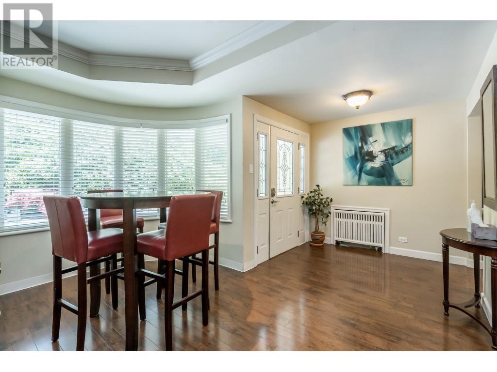820 Mathers Avenue, West Vancouver, British Columbia  V7T 2G1 - Photo 3 - R2777376