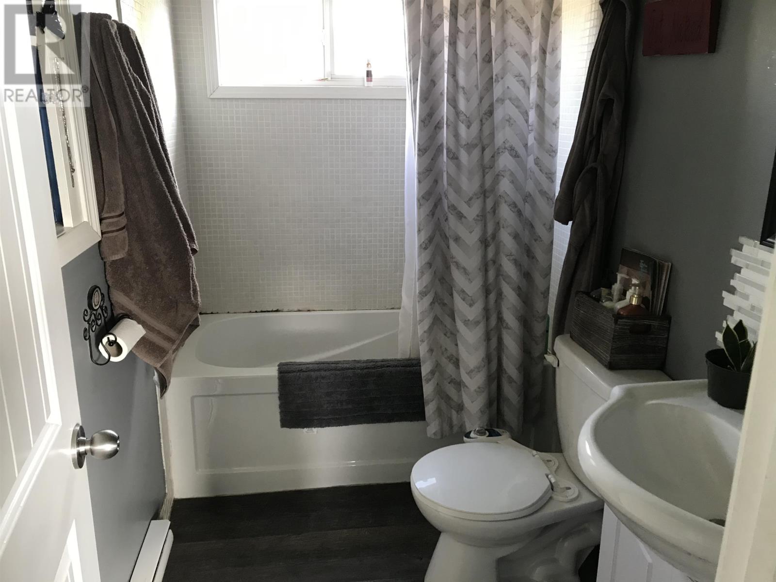 10424 102 Avenue, Fort St. John, British Columbia  V1J 2E6 - Photo 12 - R2777498