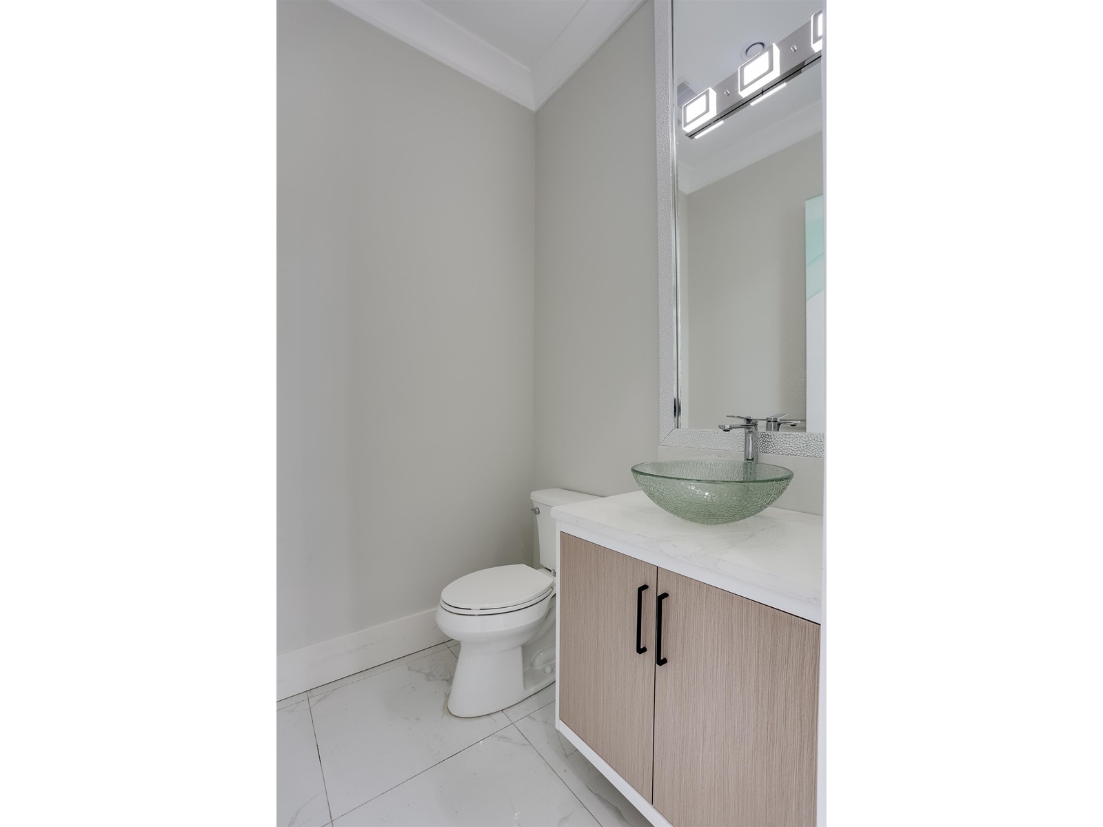 10695 Aintree Place, Richmond, British Columbia  V7A 3H1 - Photo 10 - R2775941