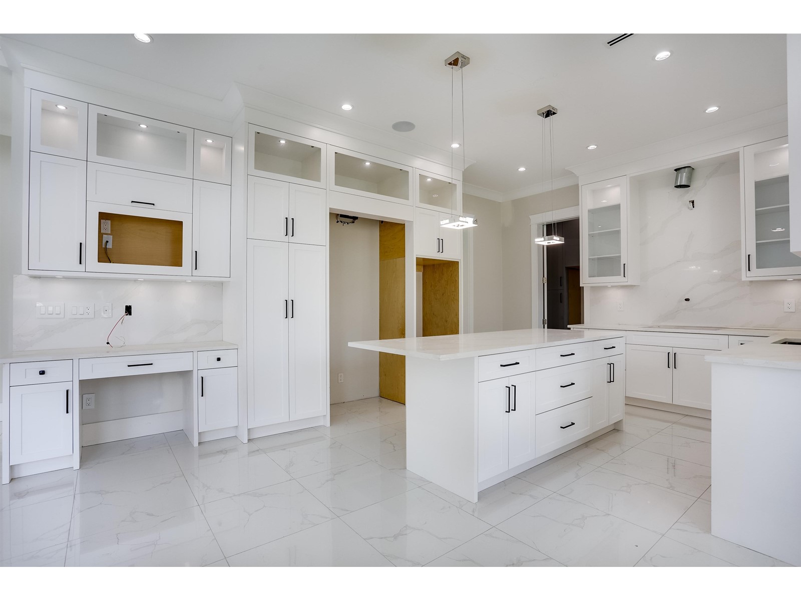10695 Aintree Place, Richmond, British Columbia  V7A 3H1 - Photo 7 - R2775941