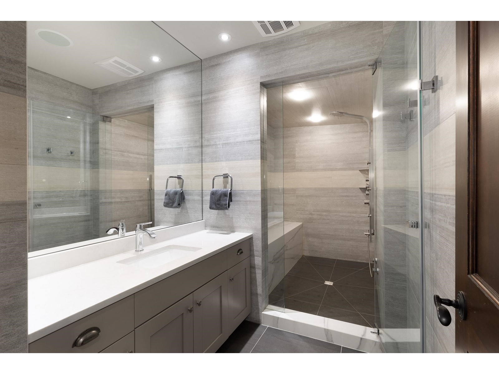 8322 Valley Drive, Whistler, British Columbia  V8E 0G3 - Photo 18 - R2777943