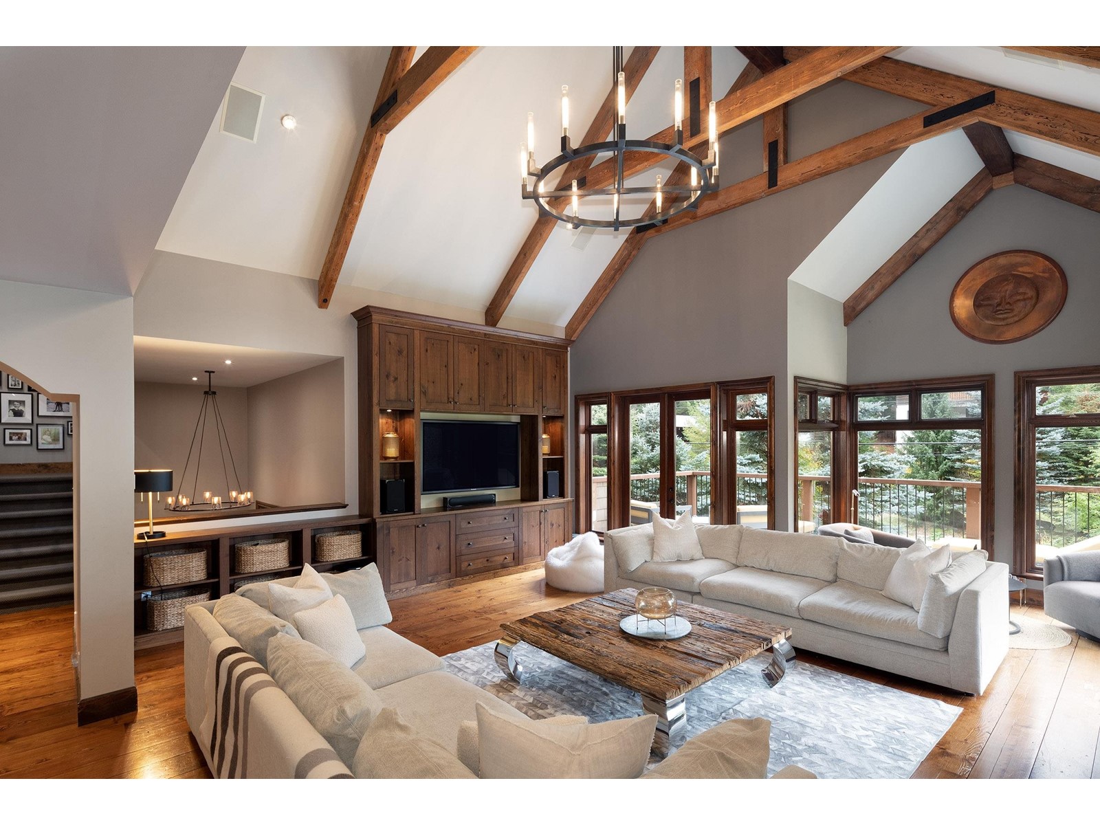 8322 Valley Drive, Whistler, British Columbia  V8E 0G3 - Photo 3 - R2777943