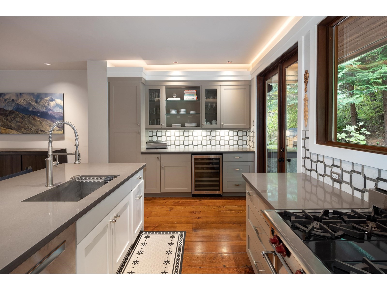 8322 Valley Drive, Whistler, British Columbia  V8E 0G3 - Photo 6 - R2777943