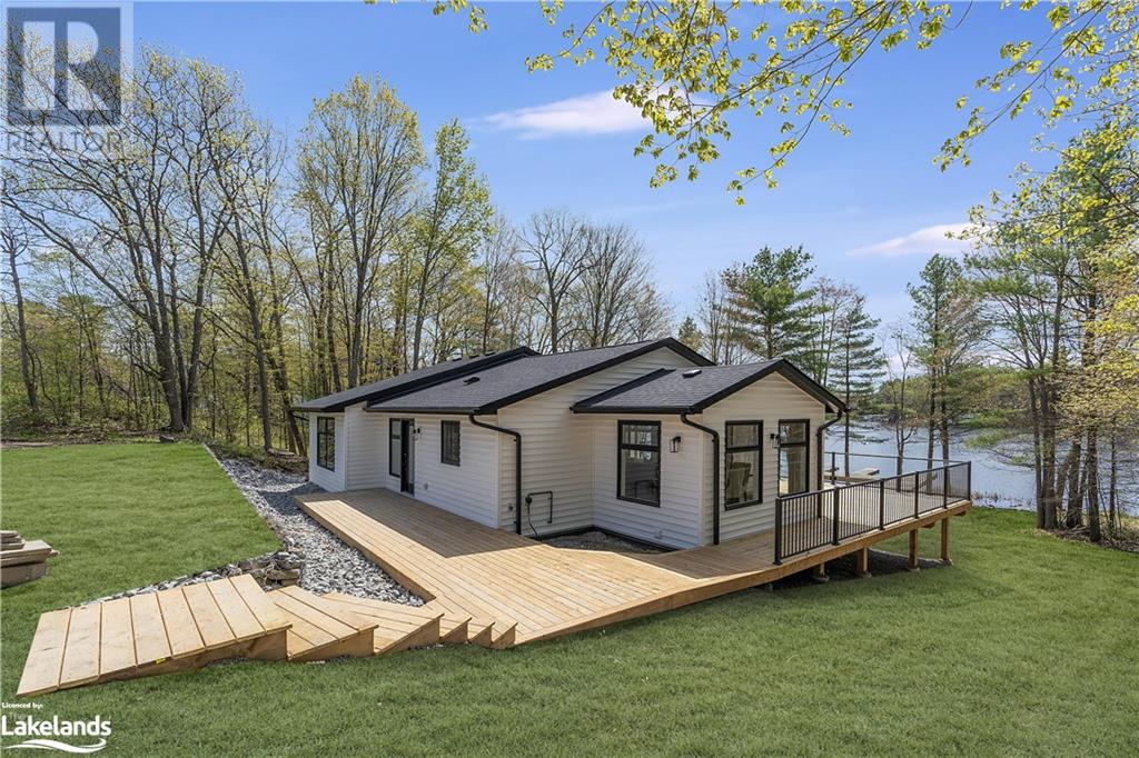 1012 2900 Road, Gravenhurst, Ontario P1P 1R2 (25592528) Bay